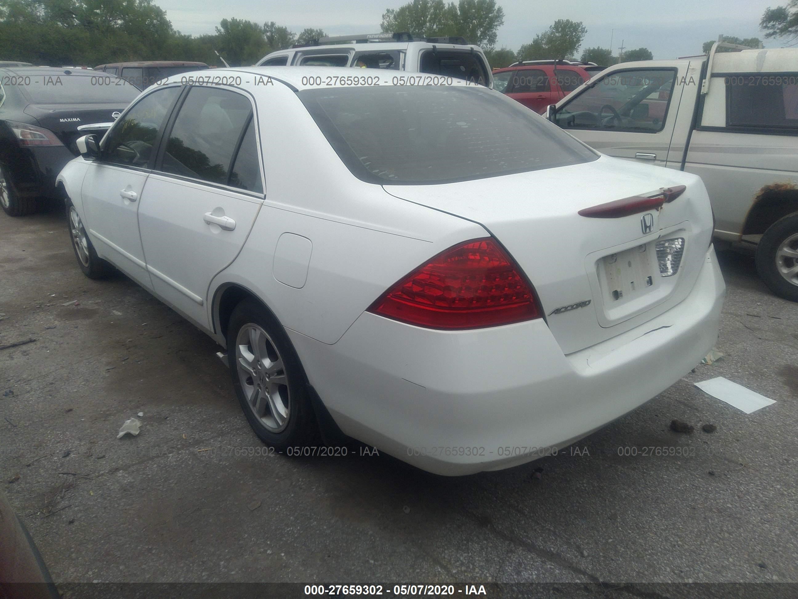 Photo 2 VIN: 1HGCM56357A119006 - HONDA ACCORD 