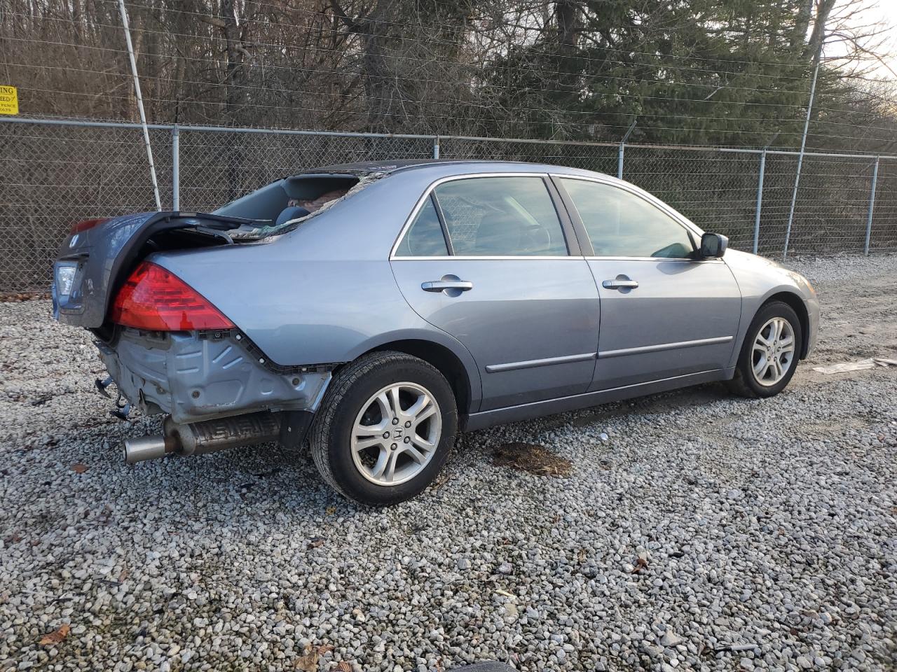 Photo 2 VIN: 1HGCM56357A183773 - HONDA ACCORD 