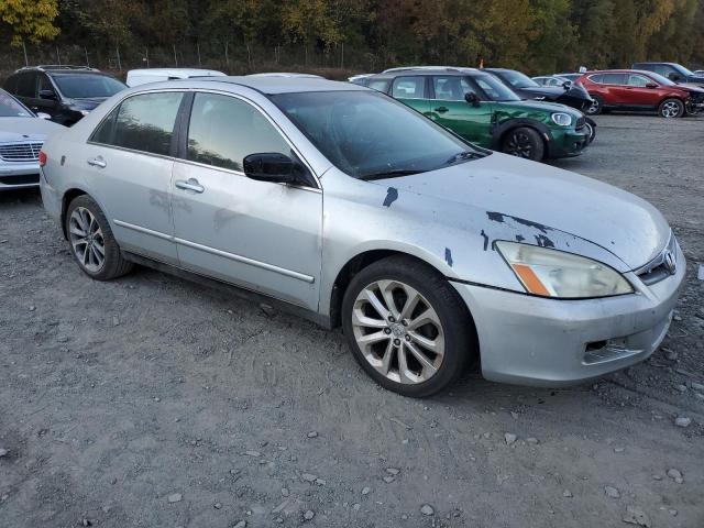 Photo 3 VIN: 1HGCM56363A024335 - HONDA ACCORD 