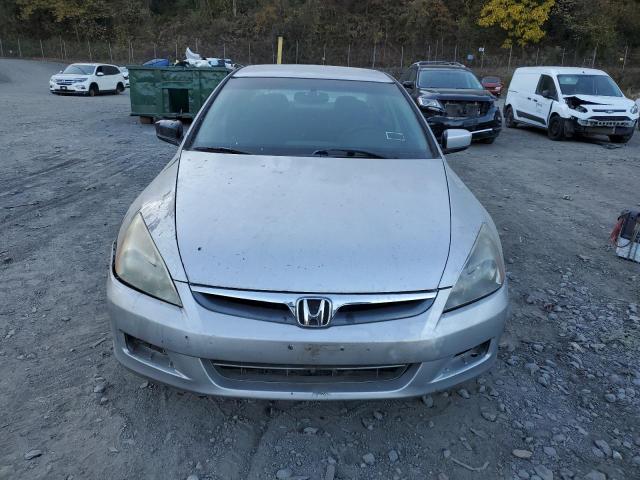 Photo 4 VIN: 1HGCM56363A024335 - HONDA ACCORD 