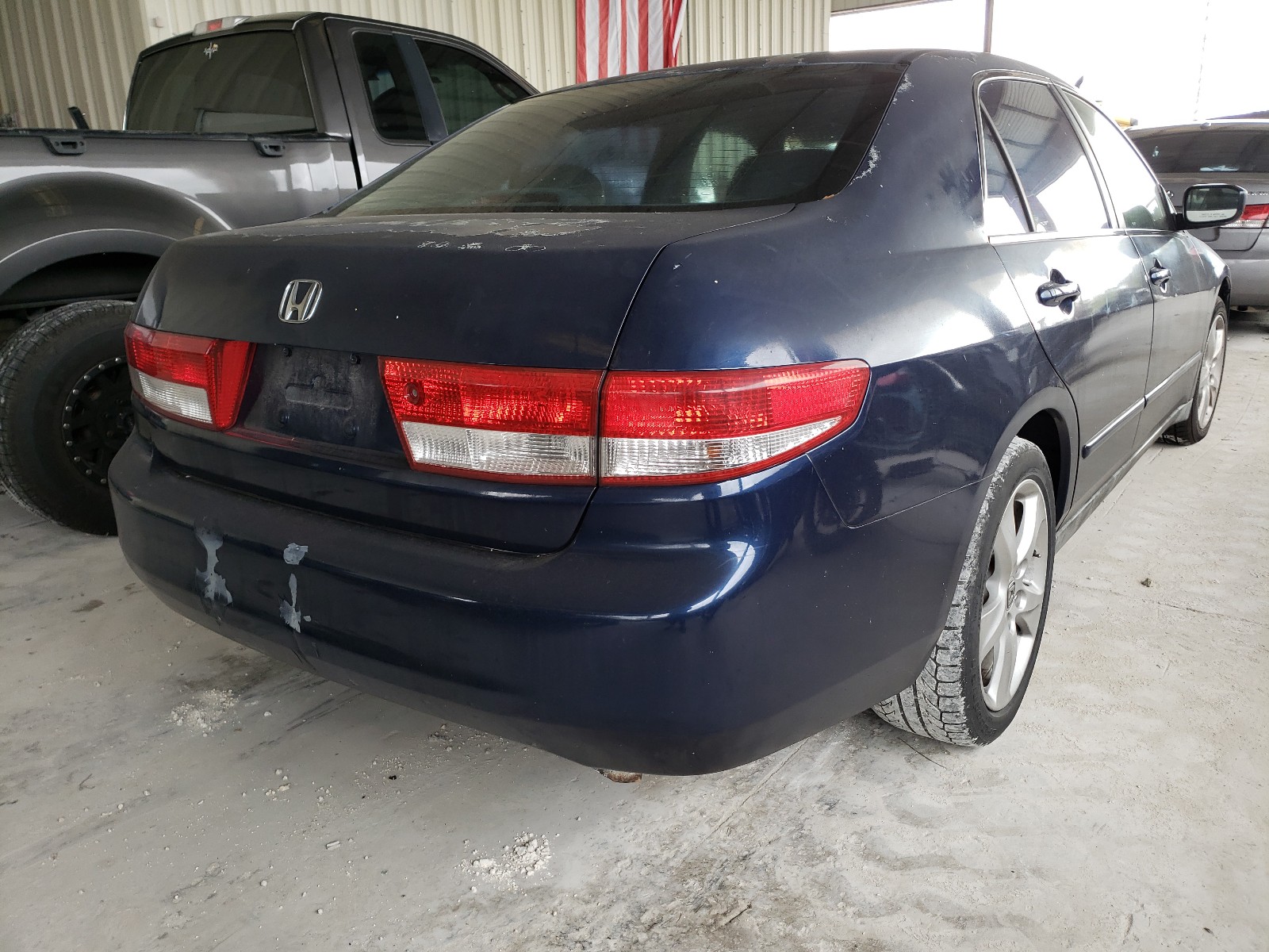 Photo 3 VIN: 1HGCM56363A041751 - HONDA ACCORD LX 