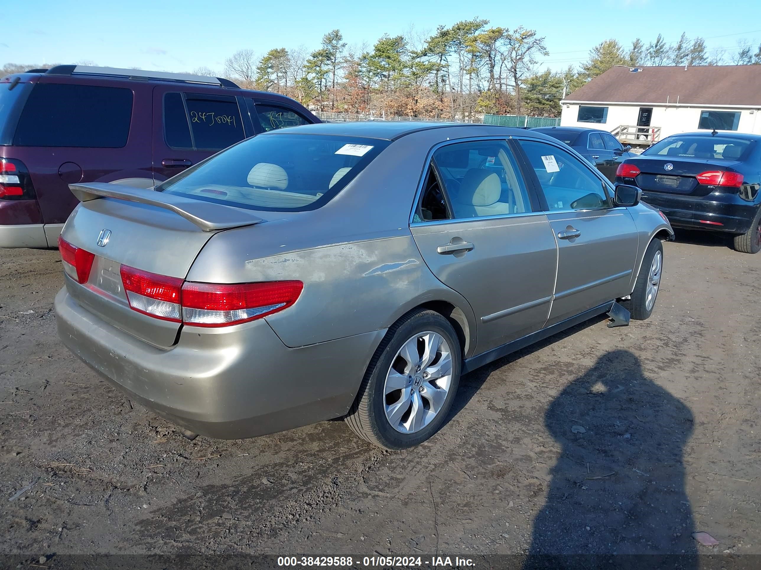 Photo 3 VIN: 1HGCM56363A095003 - HONDA ACCORD 