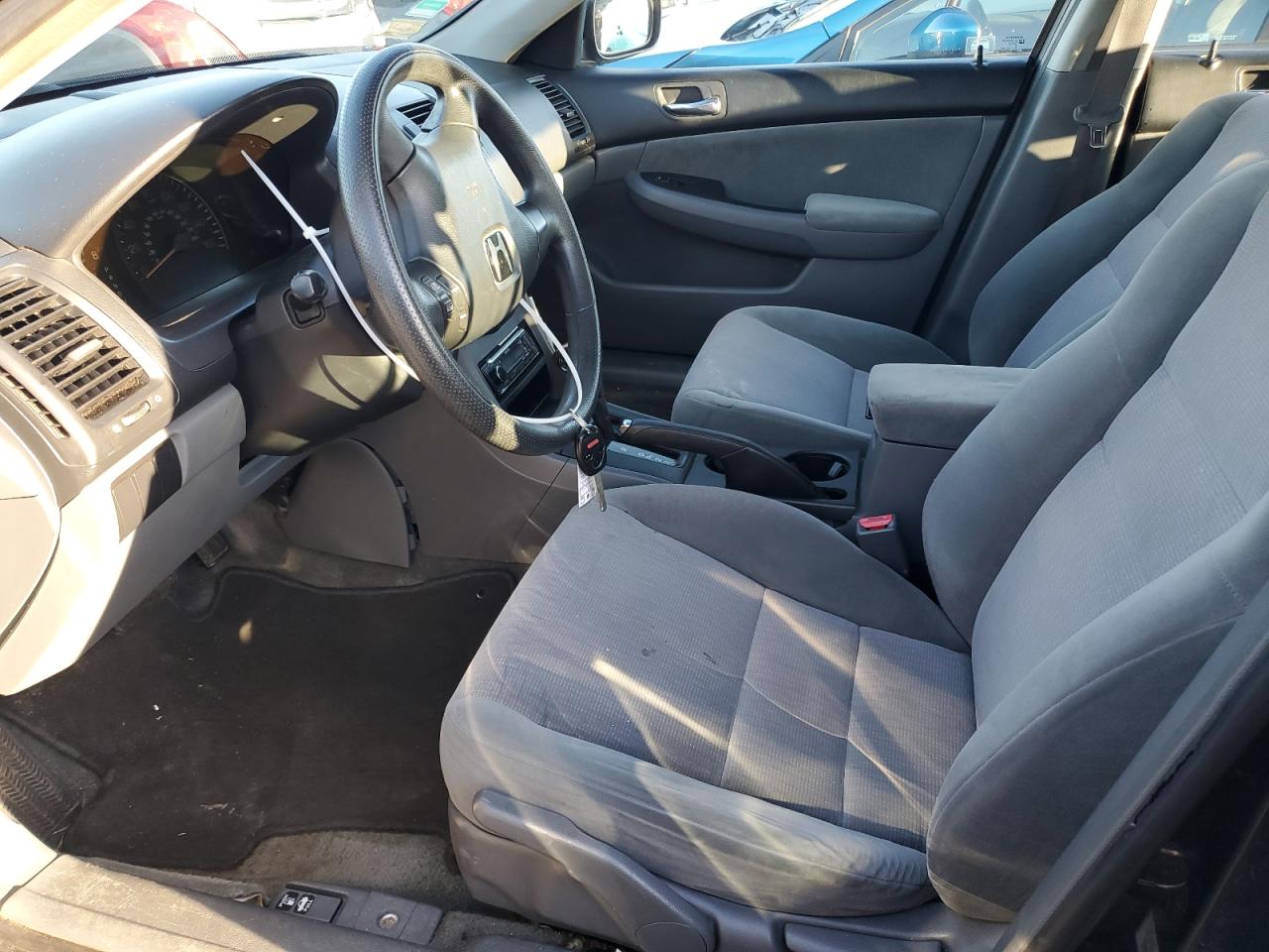 Photo 6 VIN: 1HGCM56363A099276 - HONDA ACCORD 