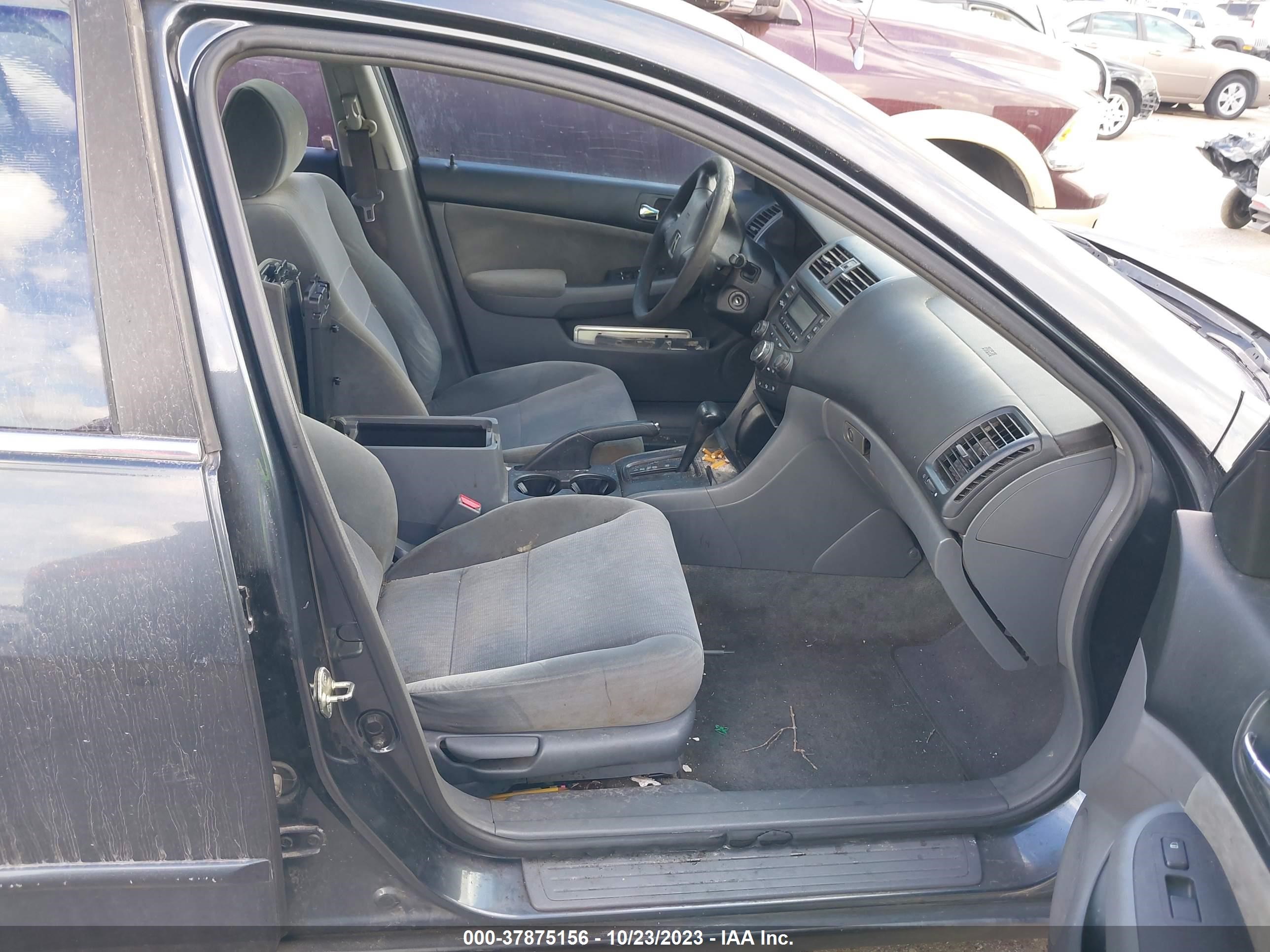 Photo 4 VIN: 1HGCM56364A025051 - HONDA ACCORD 