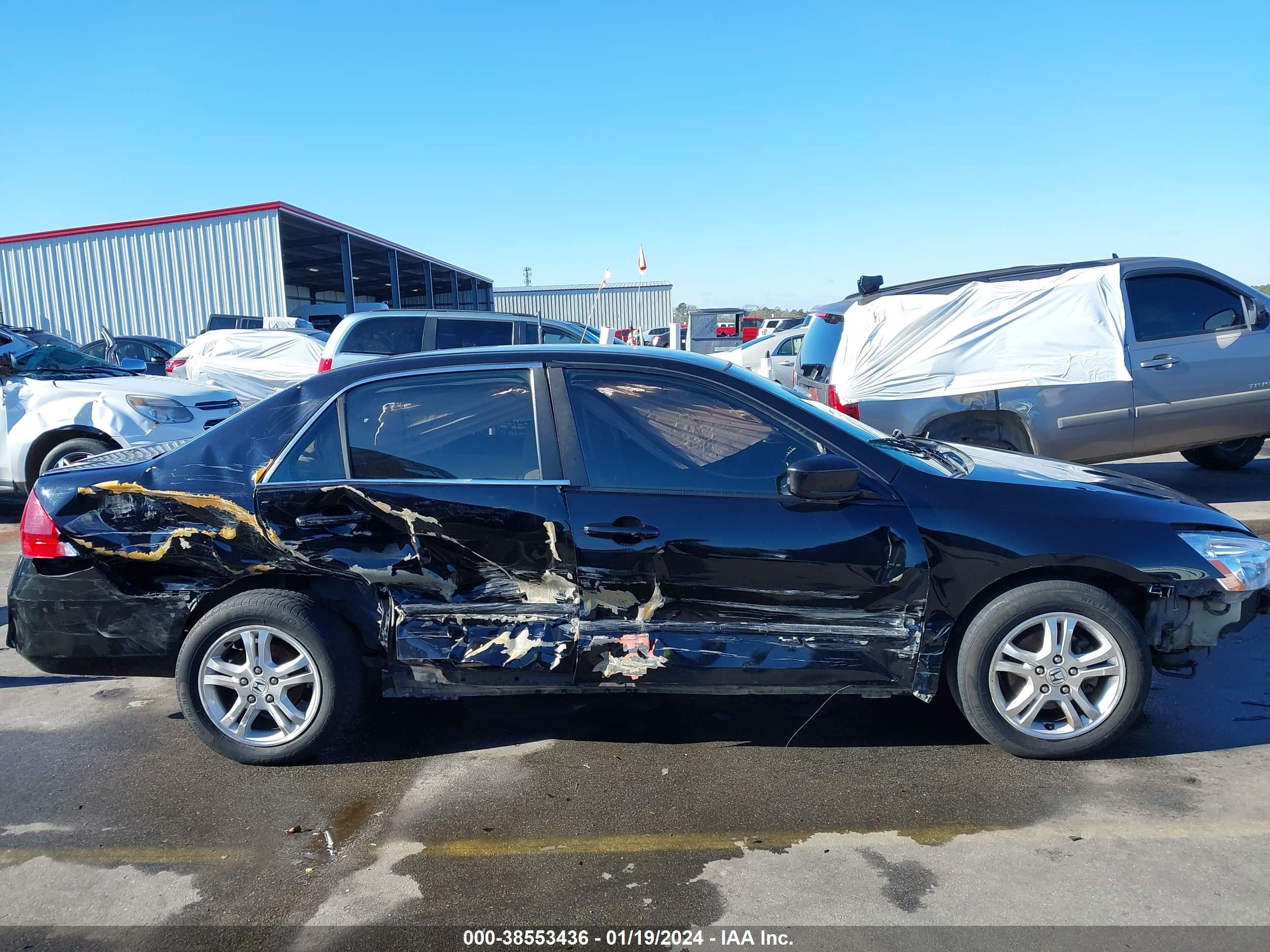 Photo 13 VIN: 1HGCM56366A074110 - HONDA ACCORD 