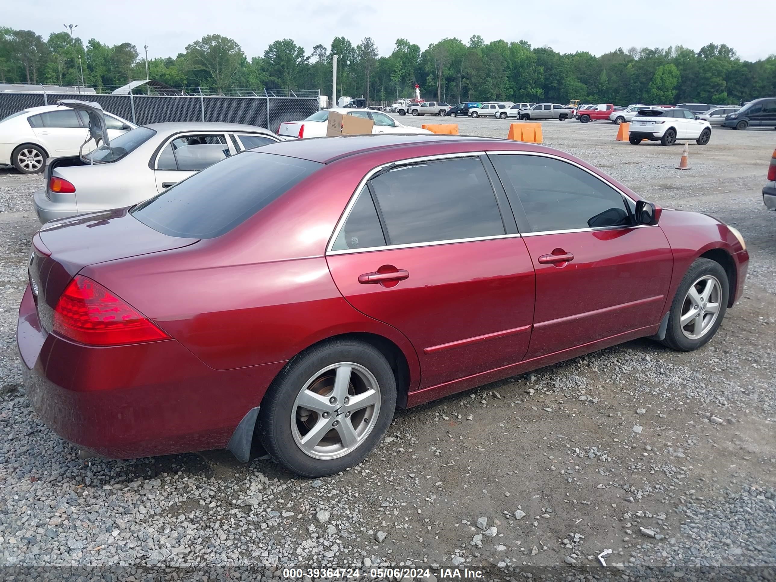 Photo 3 VIN: 1HGCM56366A143992 - HONDA ACCORD 