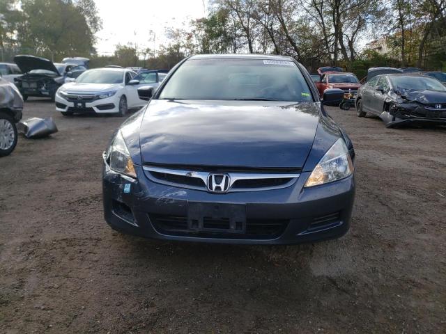 Photo 4 VIN: 1HGCM56366A803402 - HONDA ACCORD SE 