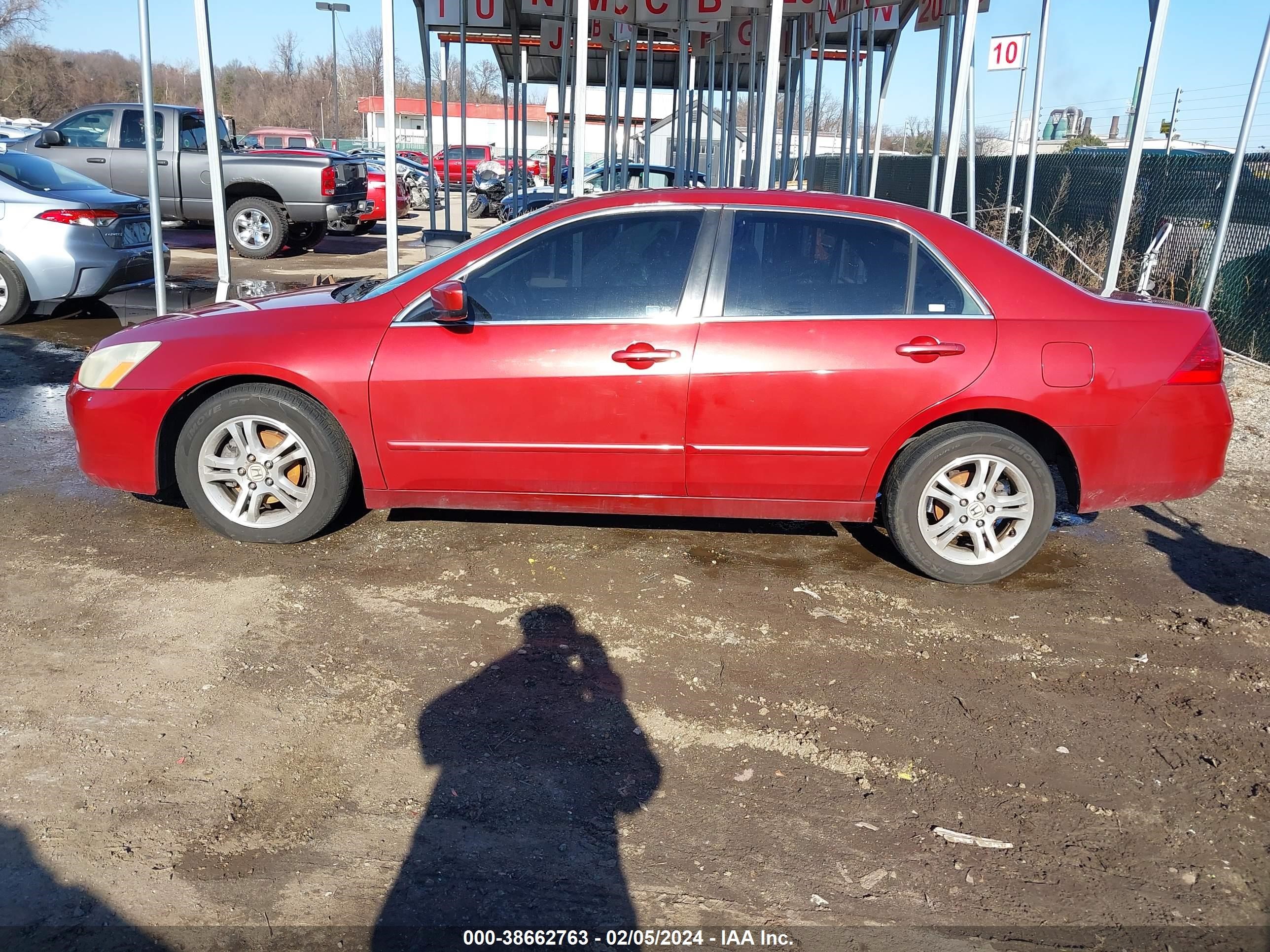 Photo 13 VIN: 1HGCM56367A022963 - HONDA ACCORD 