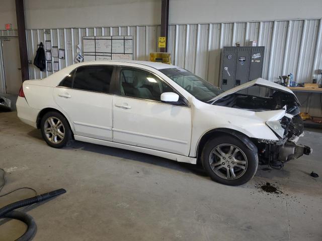 Photo 3 VIN: 1HGCM56367A137160 - HONDA ACCORD 