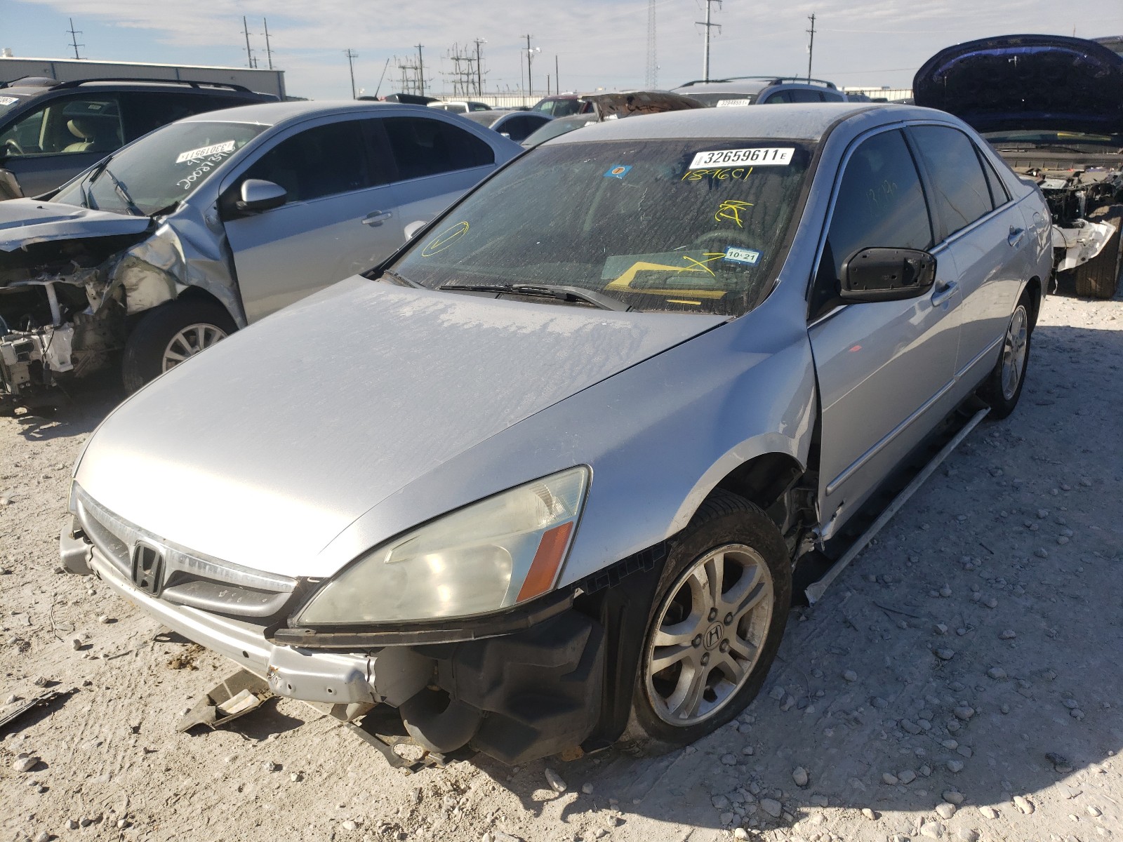 Photo 1 VIN: 1HGCM56367A189601 - HONDA ACCORD SE 