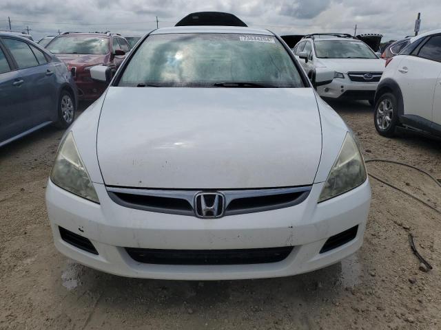 Photo 4 VIN: 1HGCM56367A190618 - HONDA ACCORD SE 