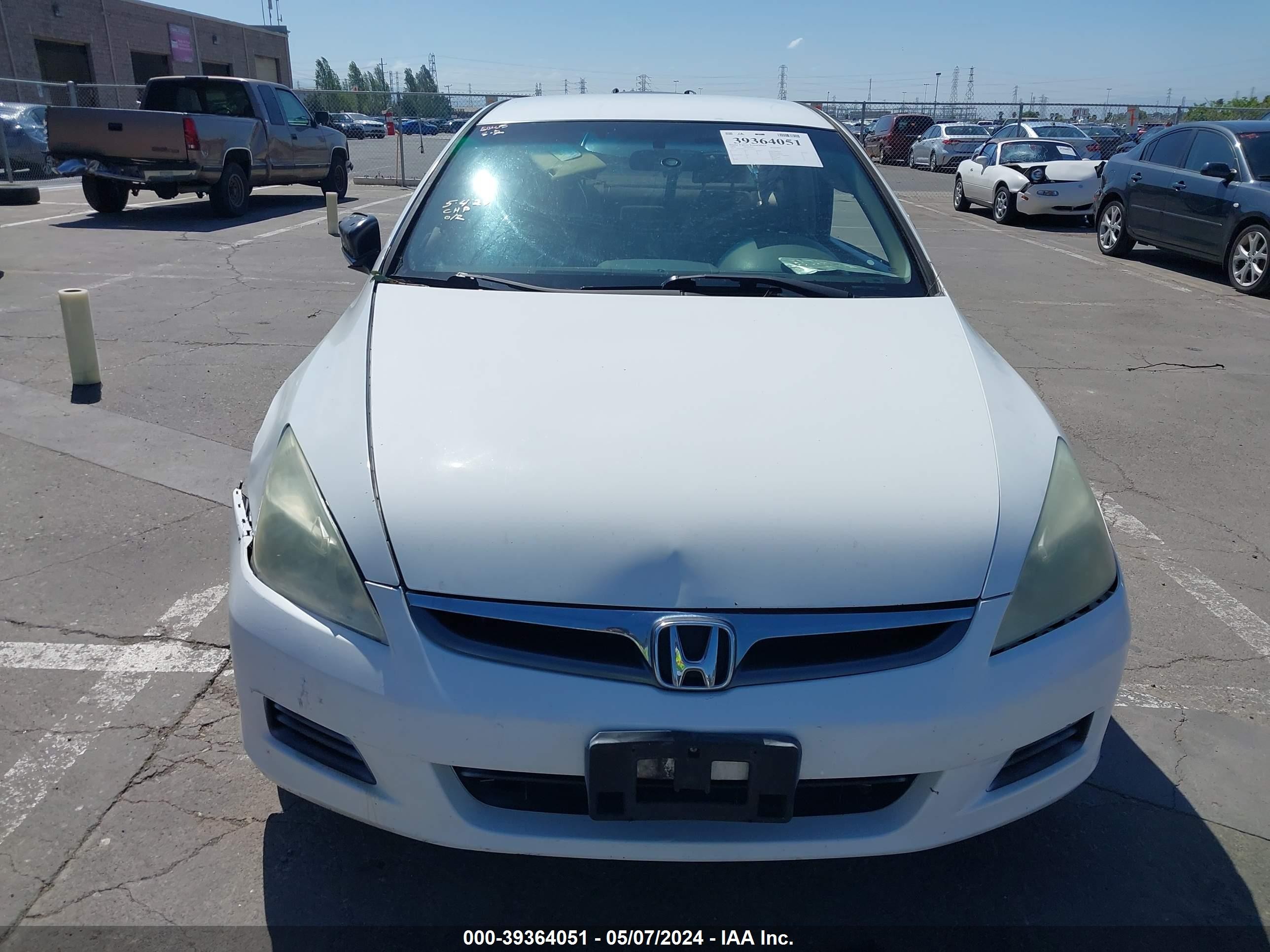 Photo 11 VIN: 1HGCM56376A056201 - HONDA ACCORD 