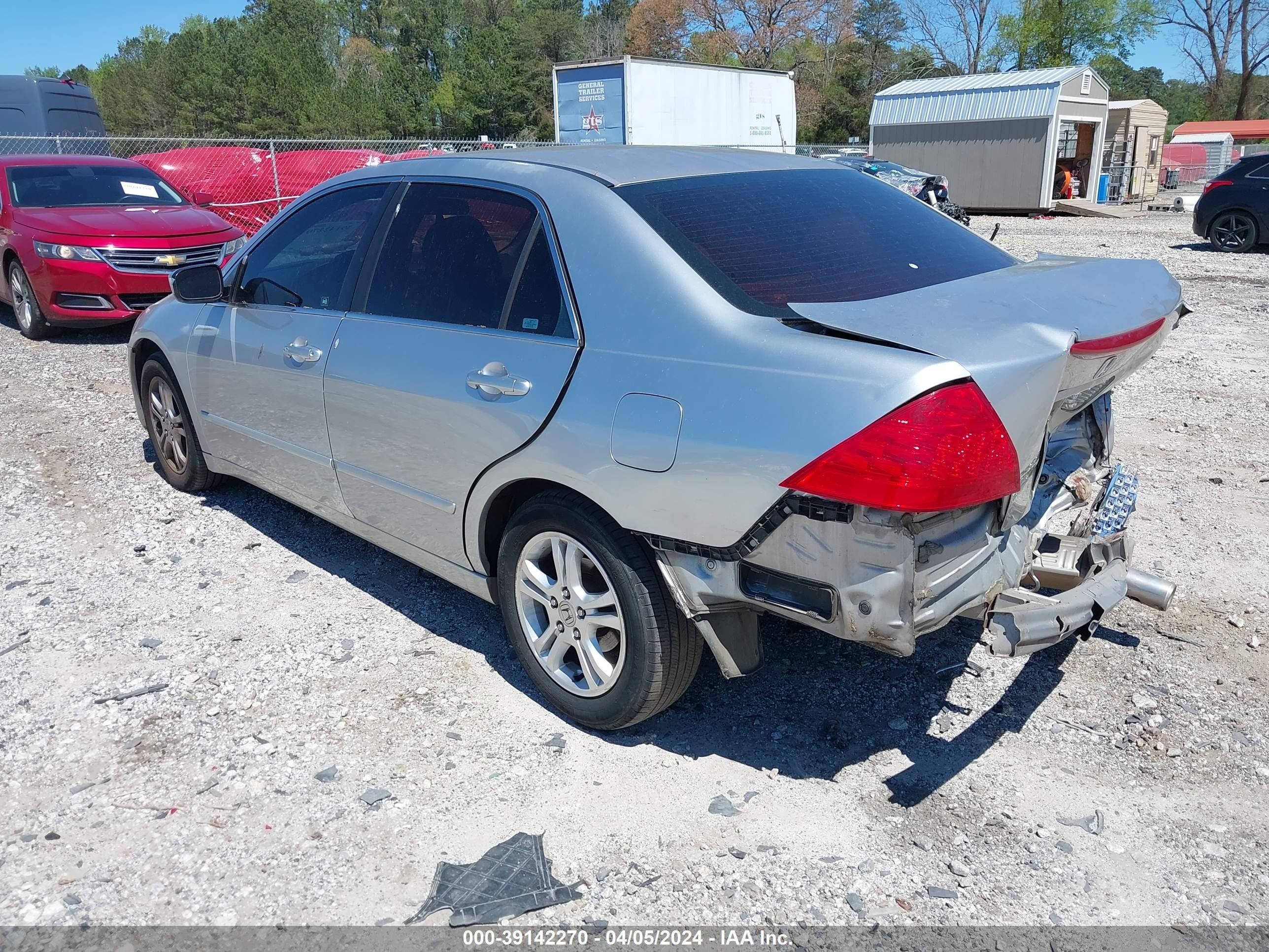 Photo 2 VIN: 1HGCM56376A137344 - HONDA ACCORD 