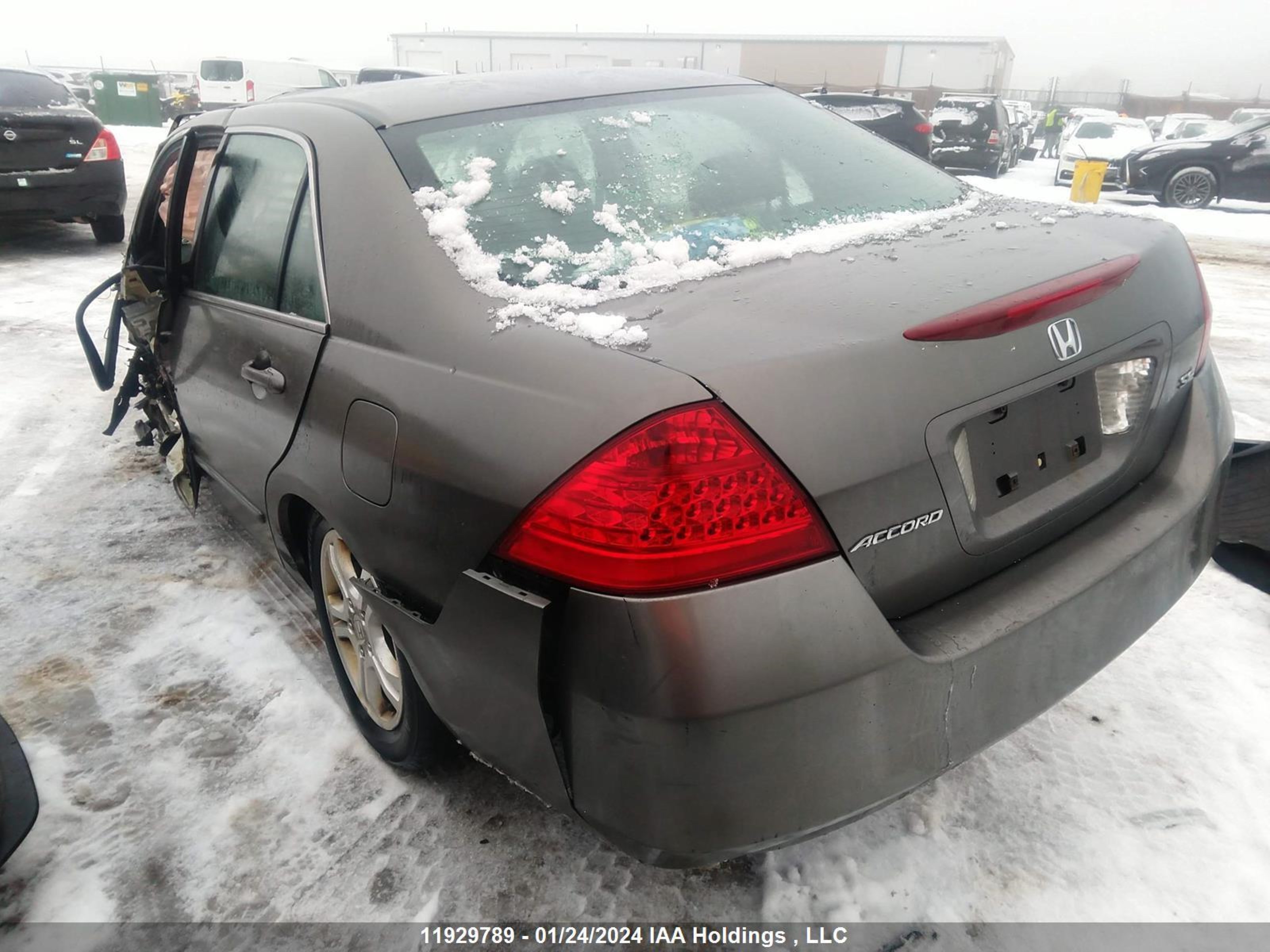 Photo 2 VIN: 1HGCM56376A800184 - HONDA ACCORD 