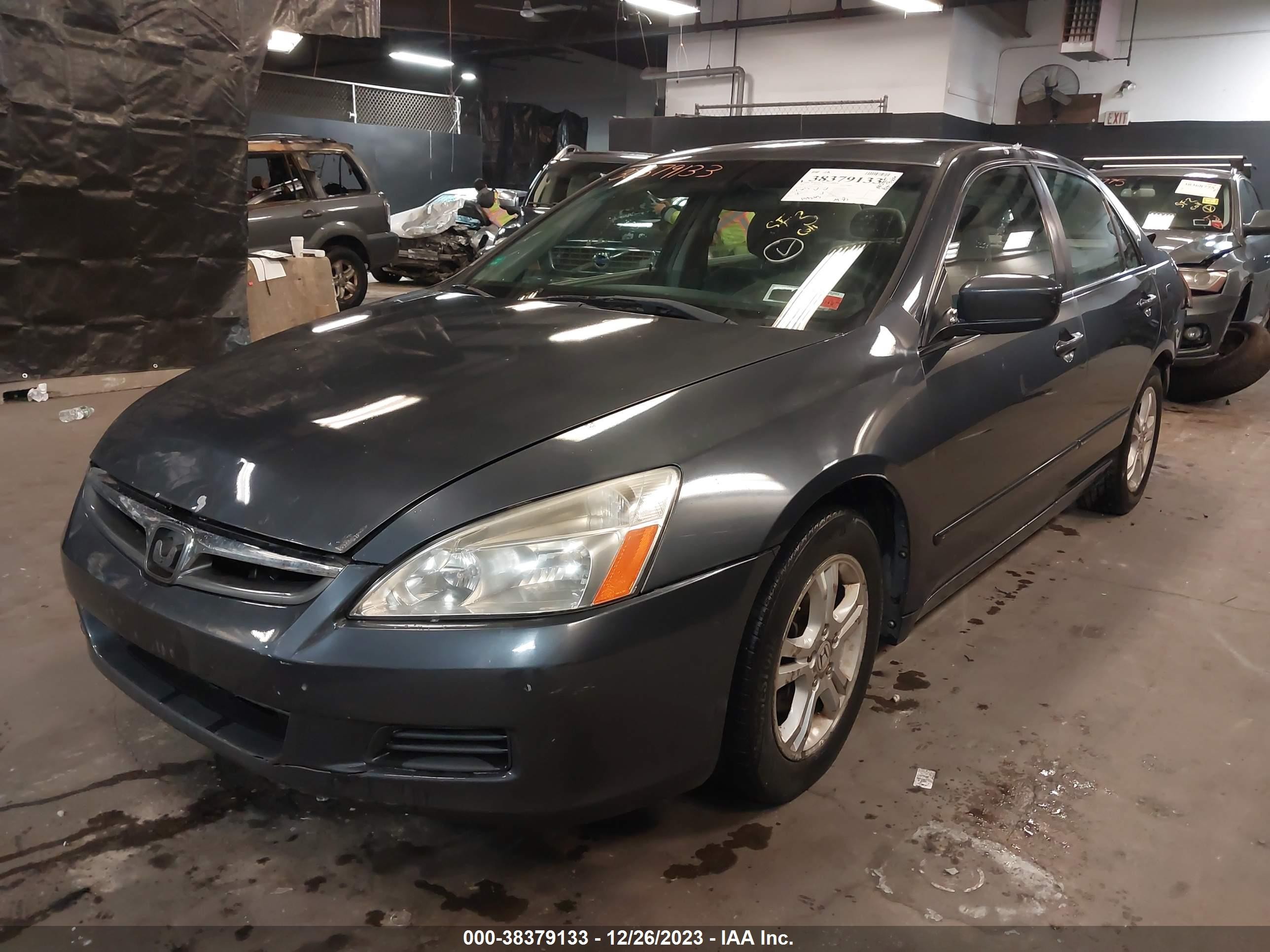 Photo 1 VIN: 1HGCM56377A139905 - HONDA ACCORD 