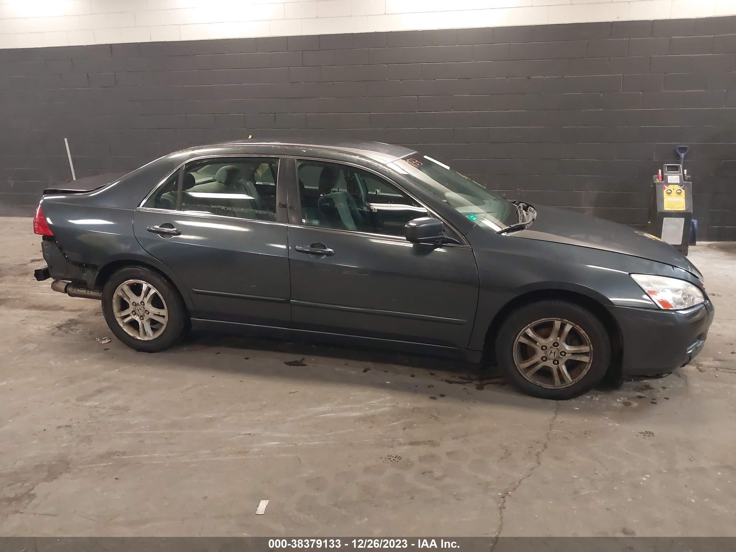 Photo 12 VIN: 1HGCM56377A139905 - HONDA ACCORD 