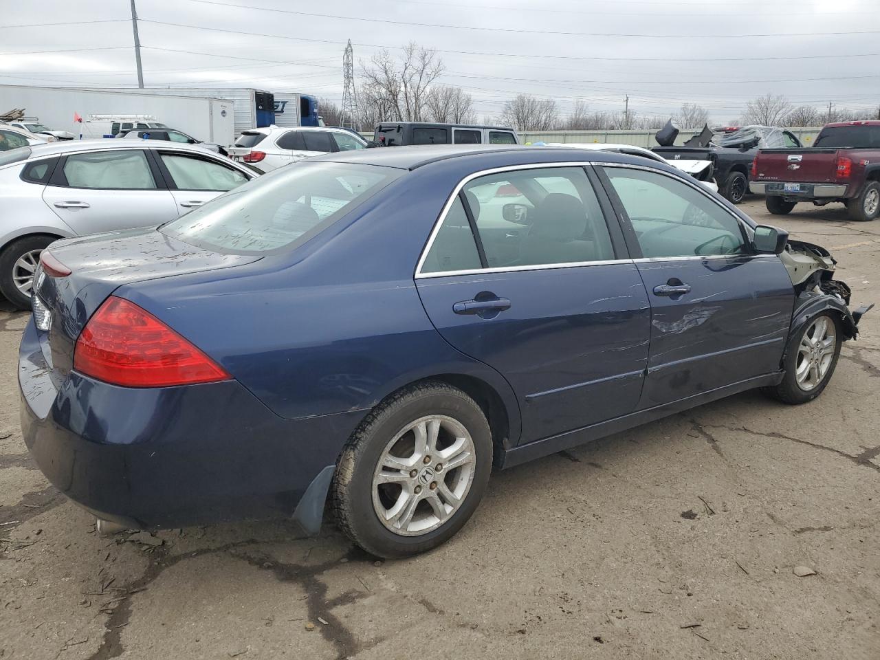 Photo 2 VIN: 1HGCM56377A212772 - HONDA ACCORD 