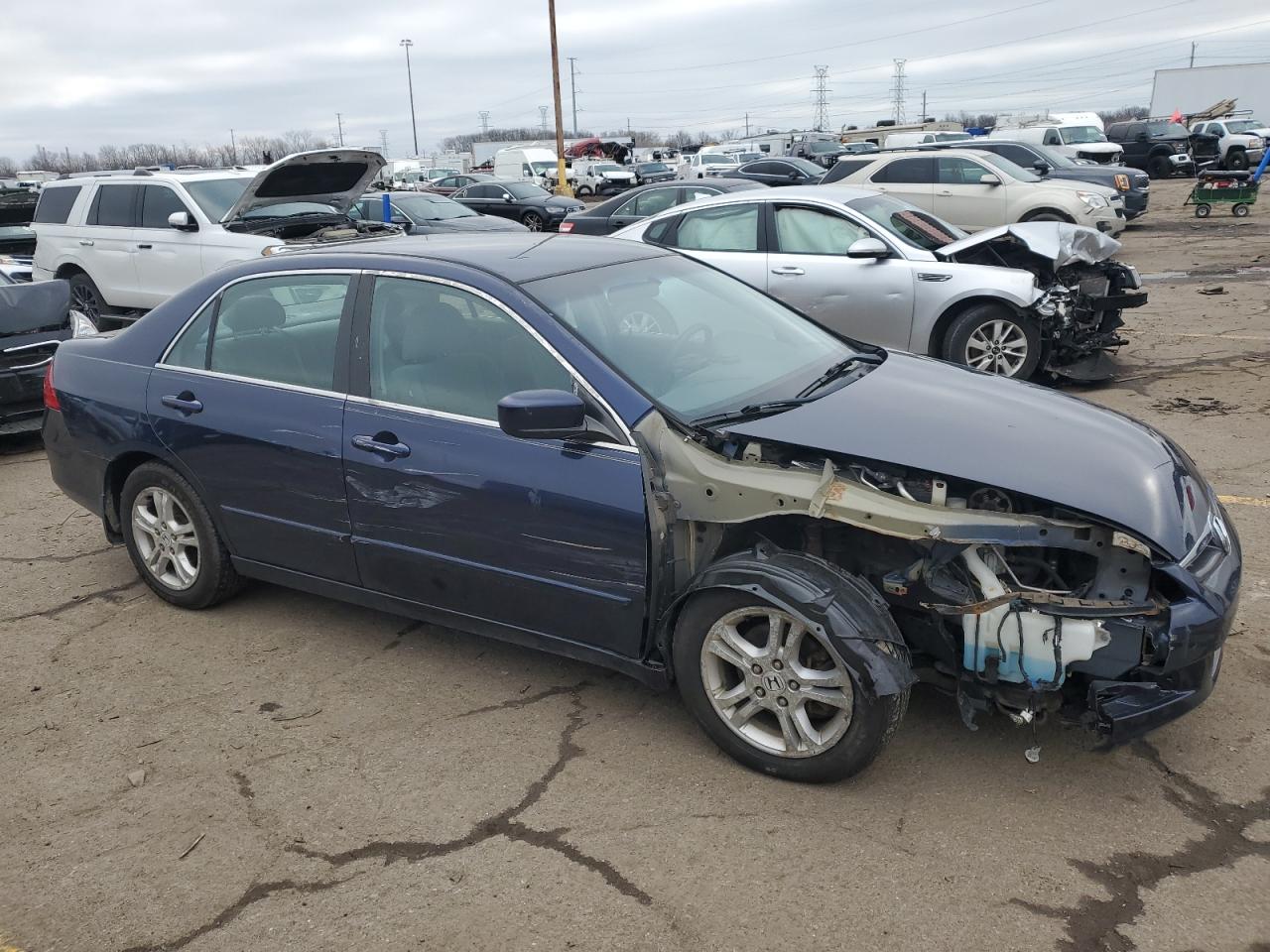 Photo 3 VIN: 1HGCM56377A212772 - HONDA ACCORD 