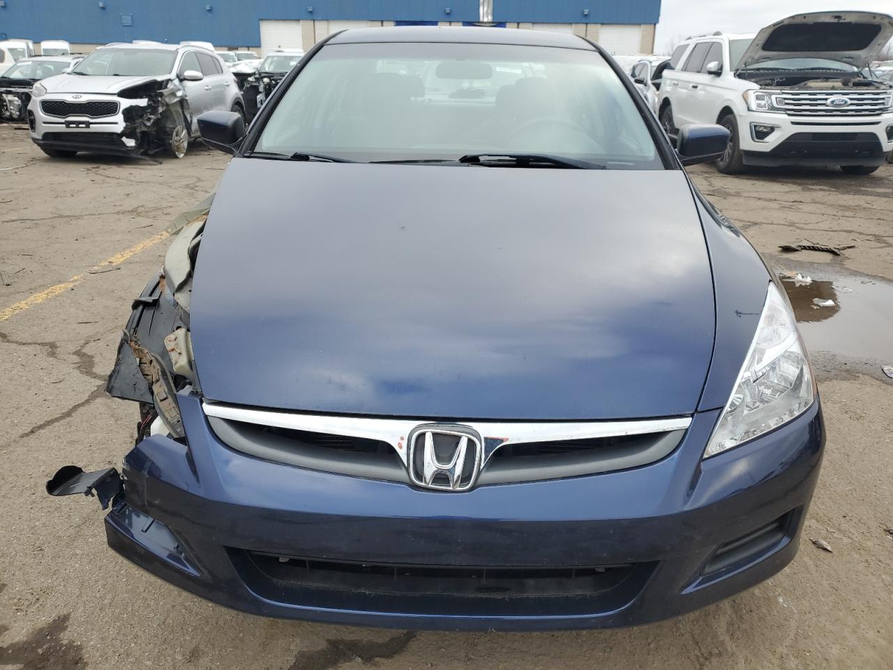 Photo 4 VIN: 1HGCM56377A212772 - HONDA ACCORD 