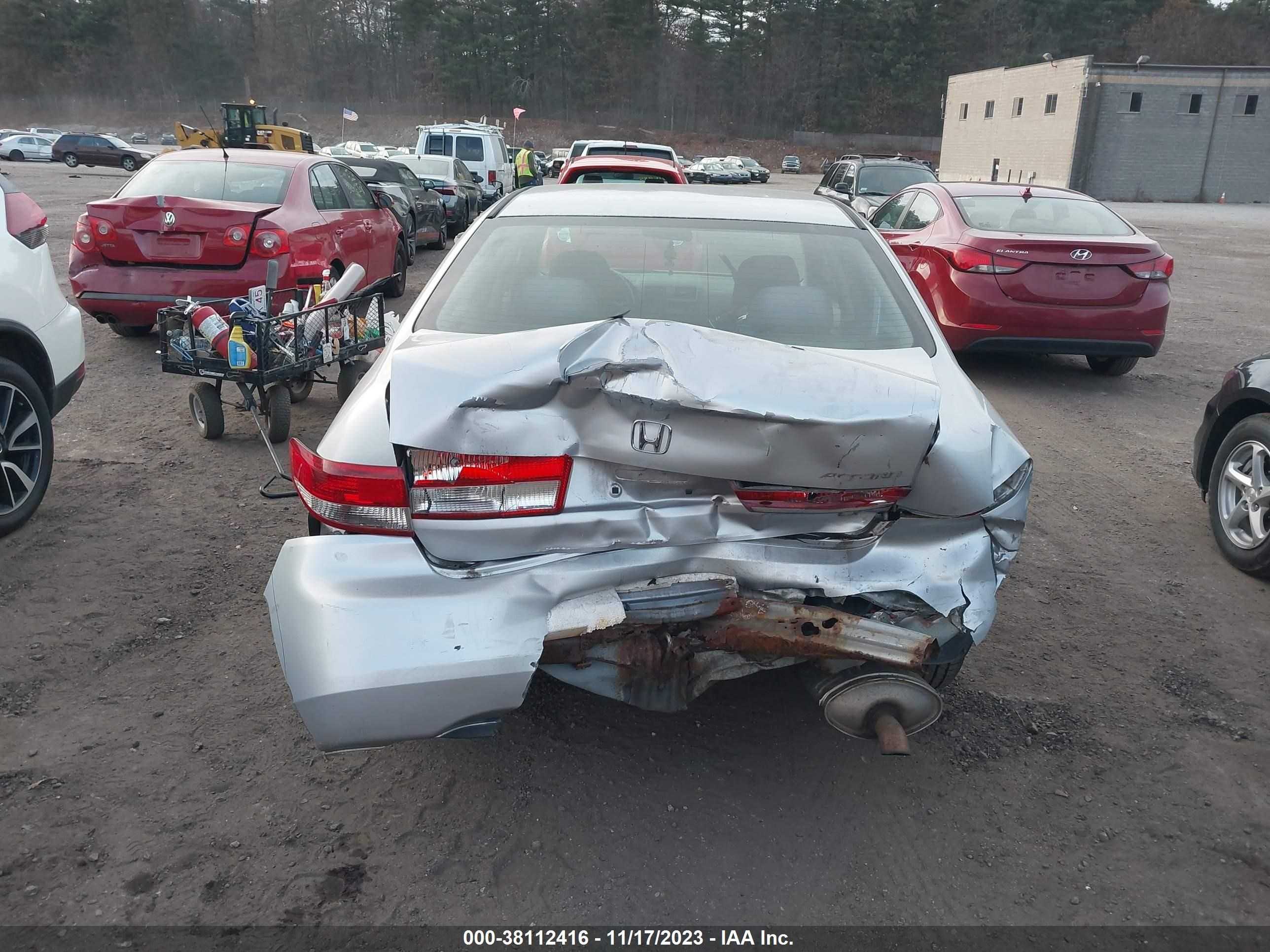 Photo 16 VIN: 1HGCM56383A013093 - HONDA ACCORD 