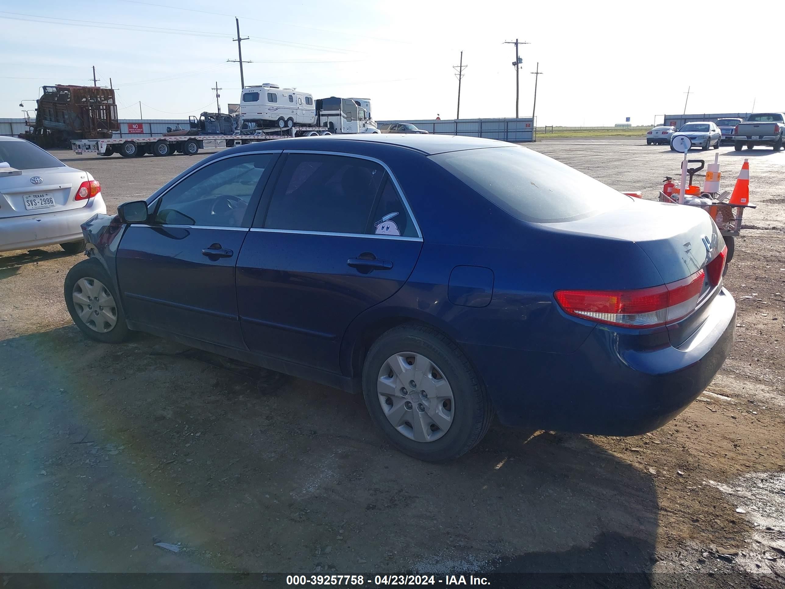 Photo 2 VIN: 1HGCM56384A015766 - HONDA ACCORD 