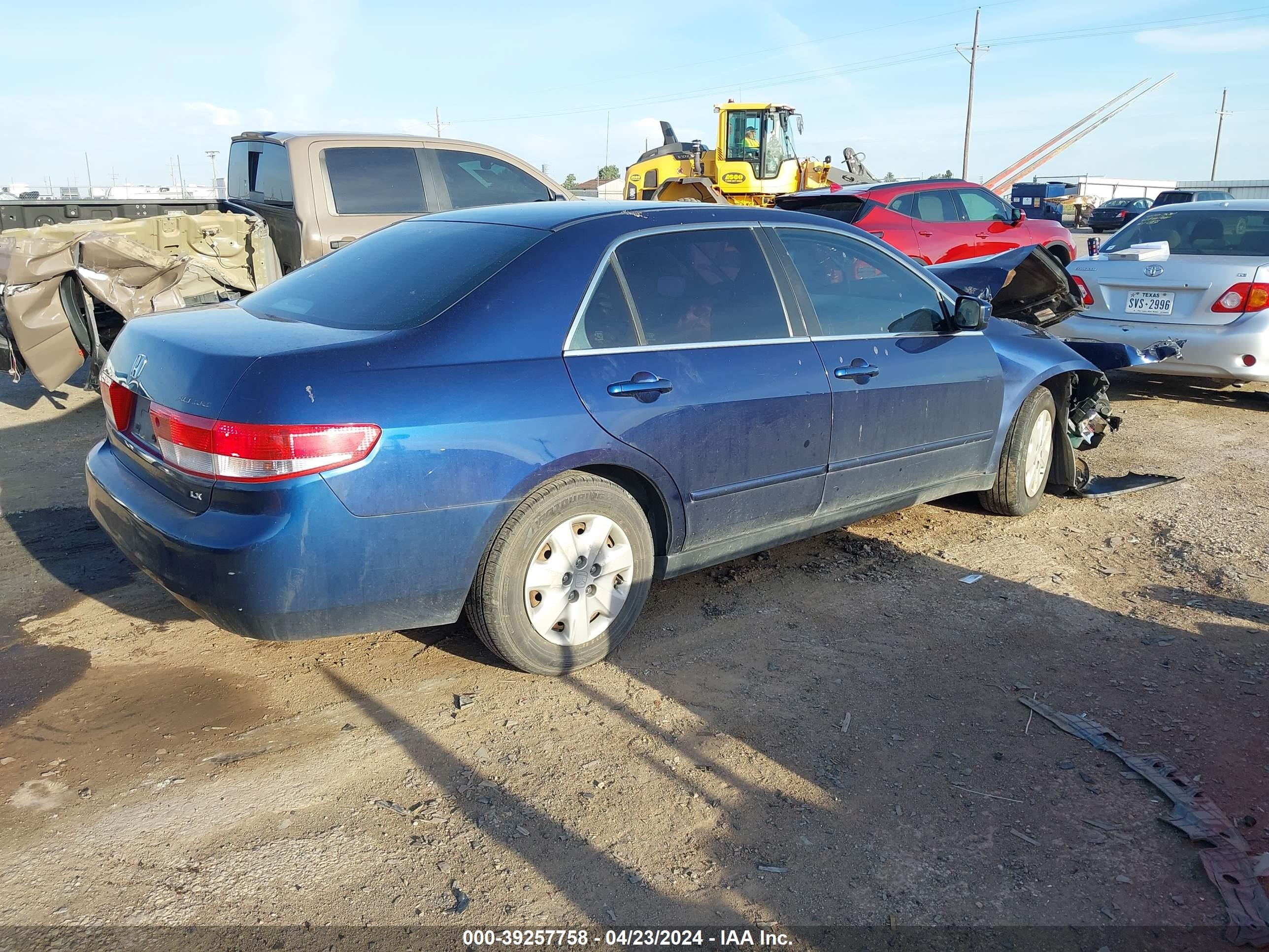 Photo 3 VIN: 1HGCM56384A015766 - HONDA ACCORD 