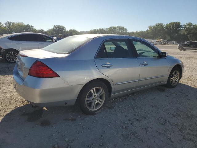 Photo 2 VIN: 1HGCM56386A014555 - HONDA ACCORD SE 