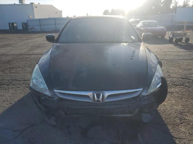 Photo 4 VIN: 1HGCM56386A115742 - HONDA ACCORD SE 