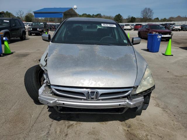 Photo 4 VIN: 1HGCM56386A137305 - HONDA ACCORD 