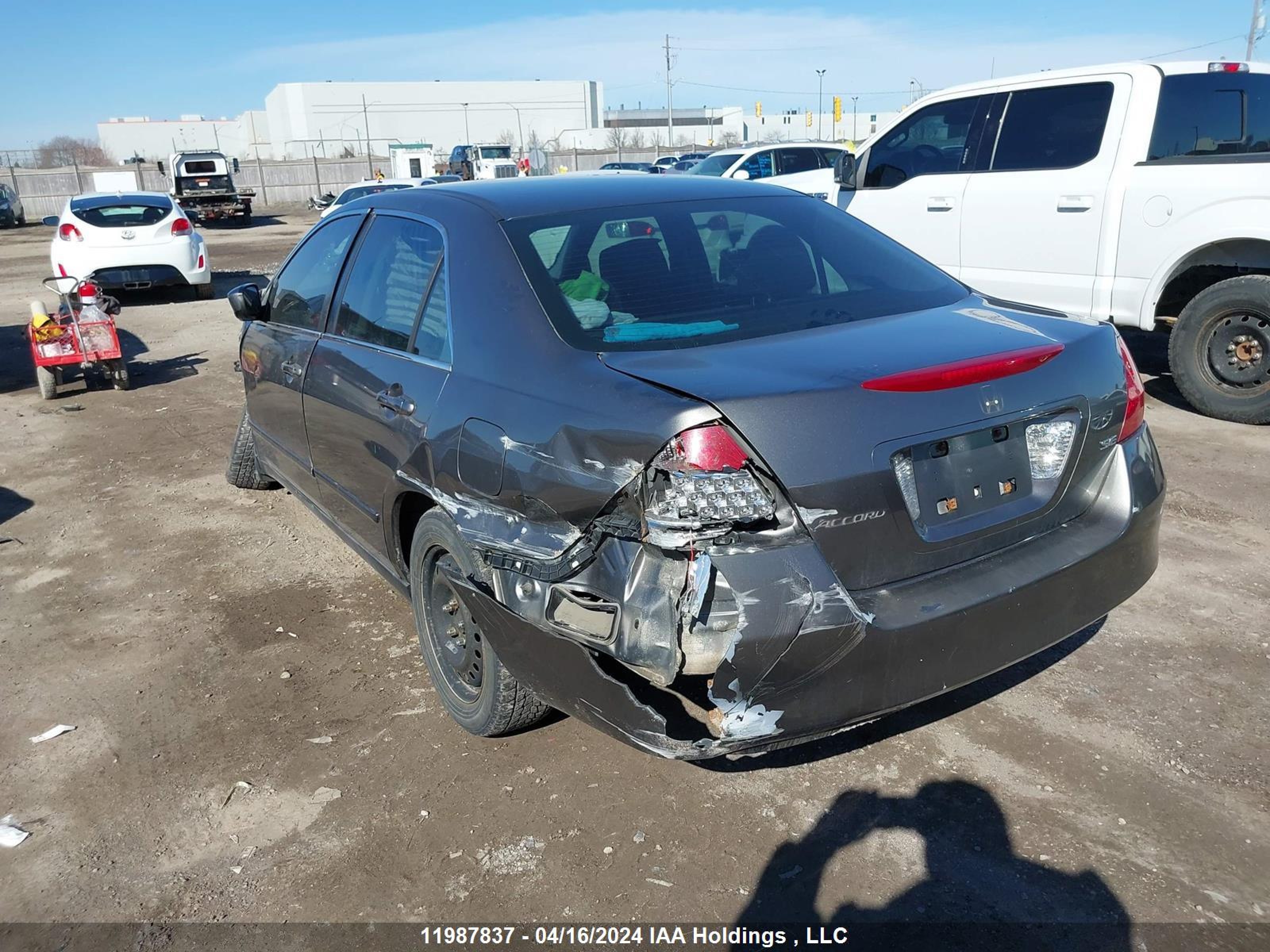 Photo 2 VIN: 1HGCM56386A807564 - HONDA ACCORD 