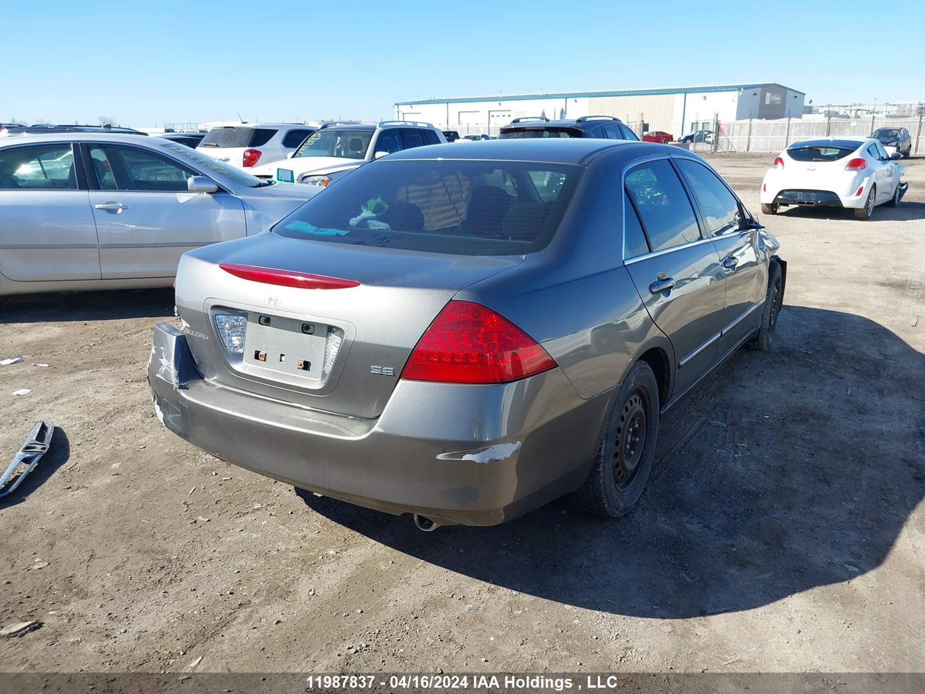 Photo 3 VIN: 1HGCM56386A807564 - HONDA ACCORD 