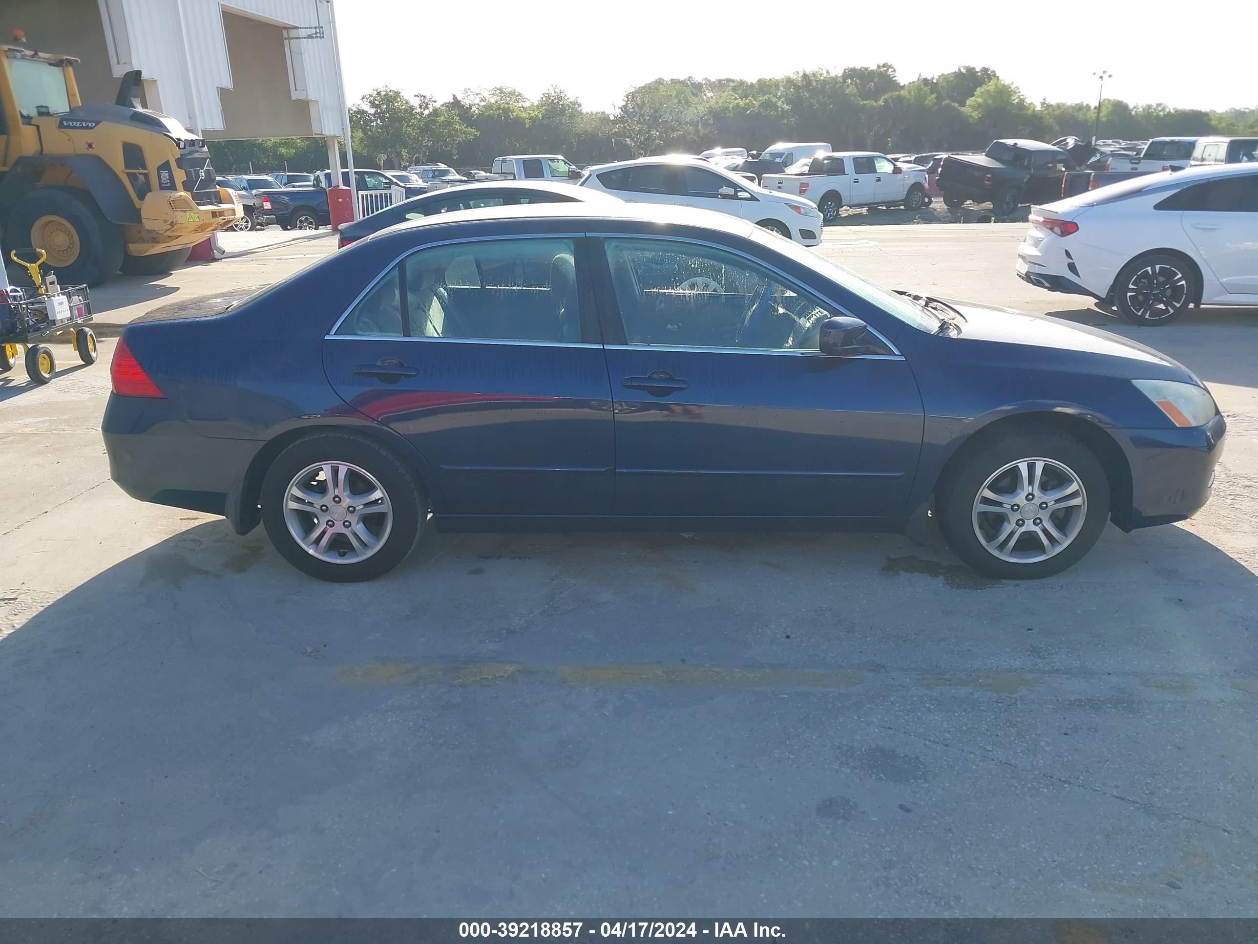 Photo 12 VIN: 1HGCM56387A199725 - HONDA ACCORD 