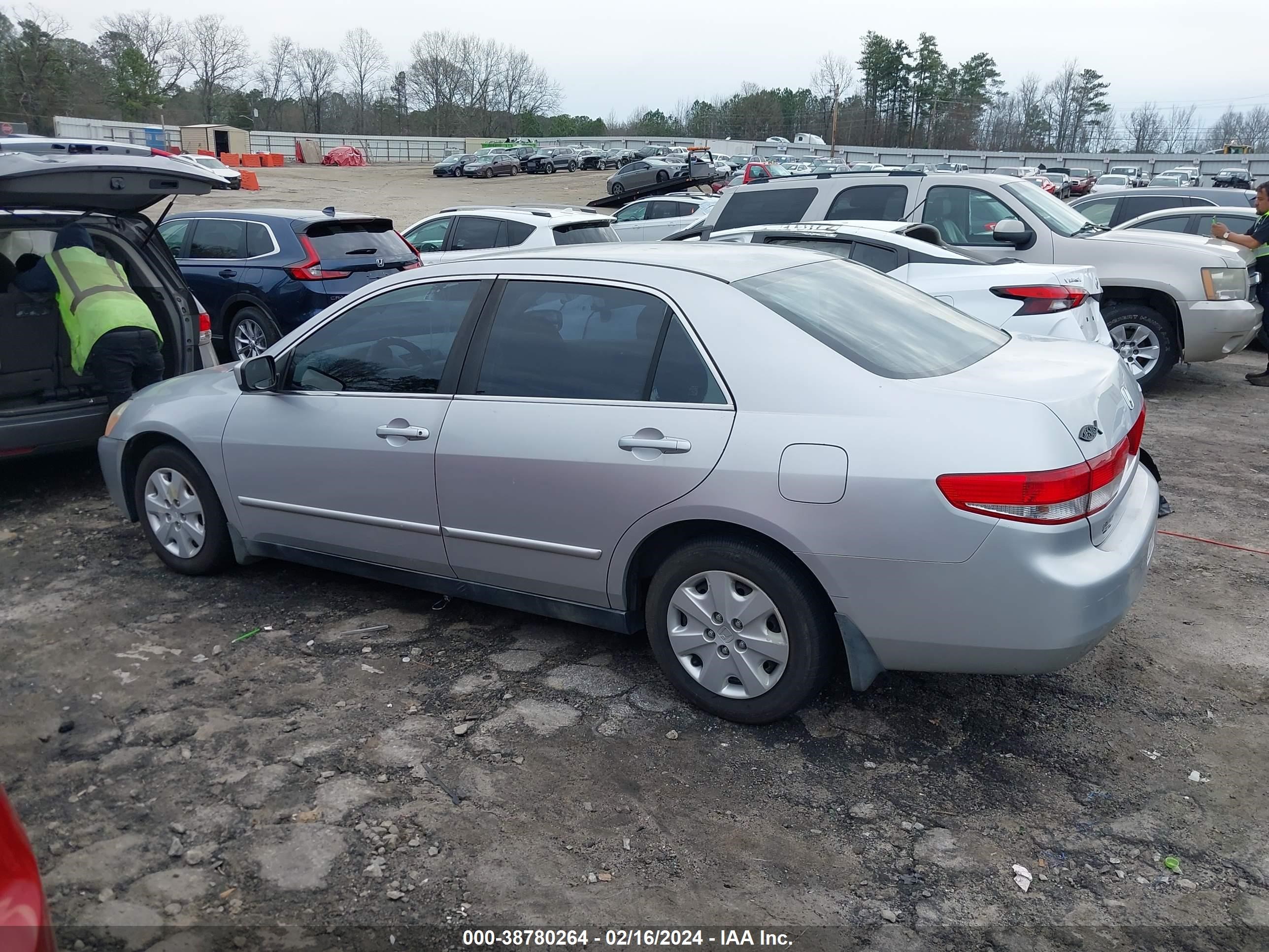 Photo 13 VIN: 1HGCM56393A076994 - HONDA ACCORD 