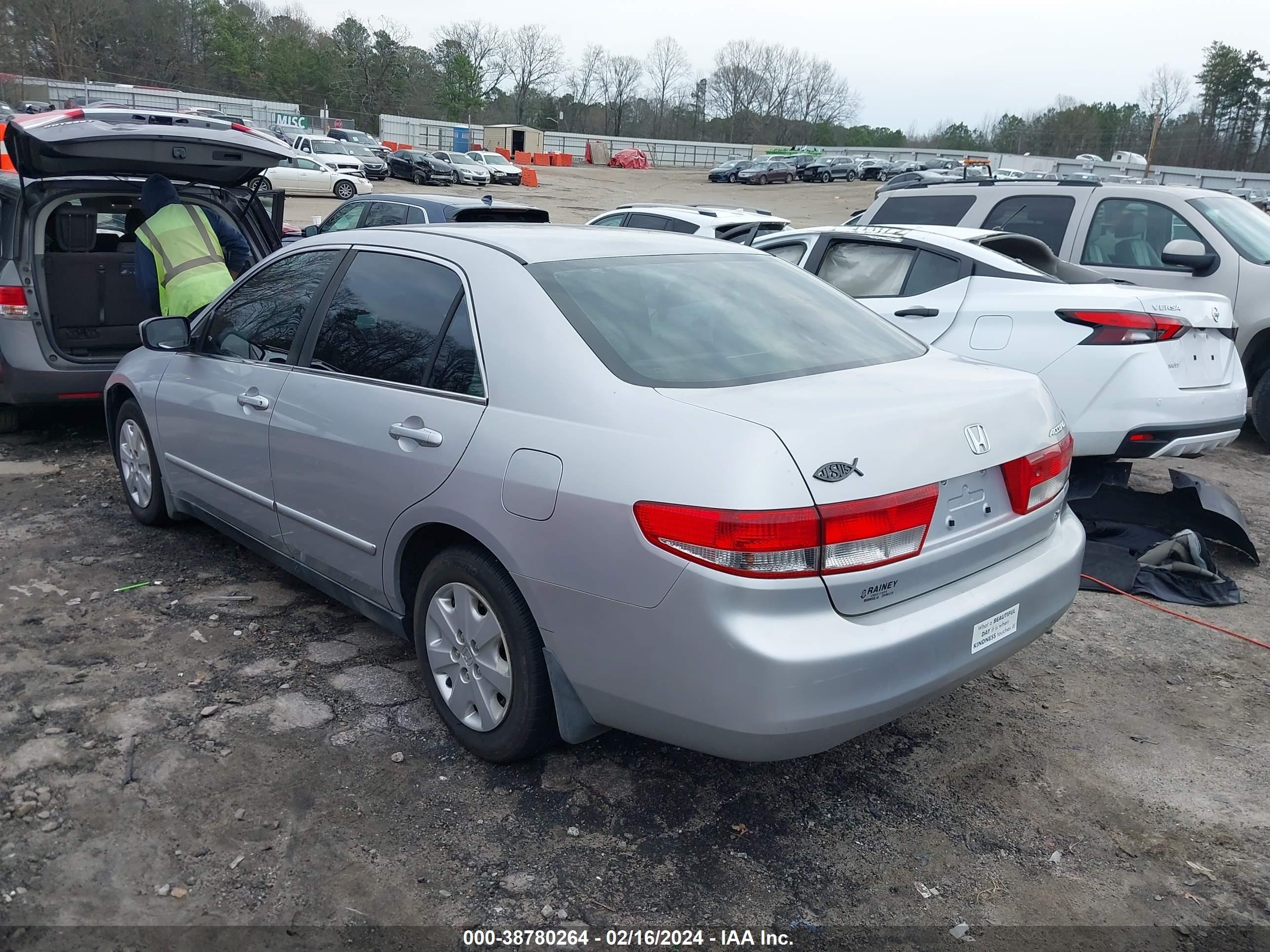 Photo 2 VIN: 1HGCM56393A076994 - HONDA ACCORD 