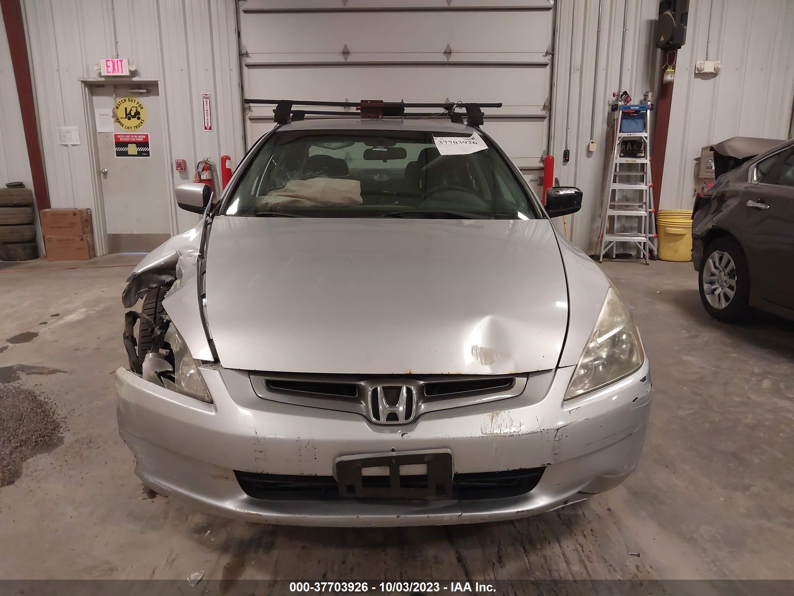 Photo 12 VIN: 1HGCM56393A088420 - HONDA ACCORD 