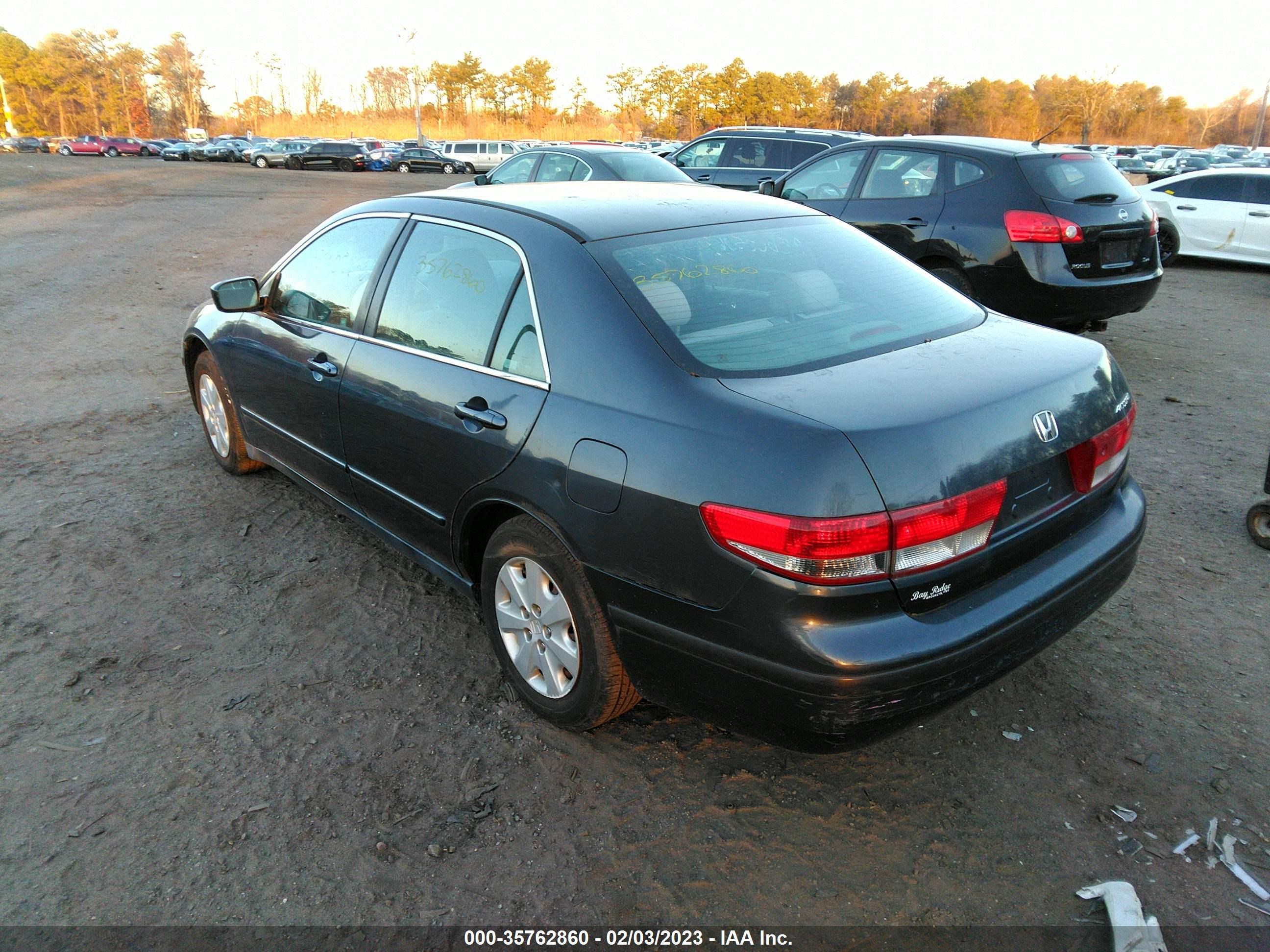 Photo 2 VIN: 1HGCM56393A129273 - HONDA ACCORD 