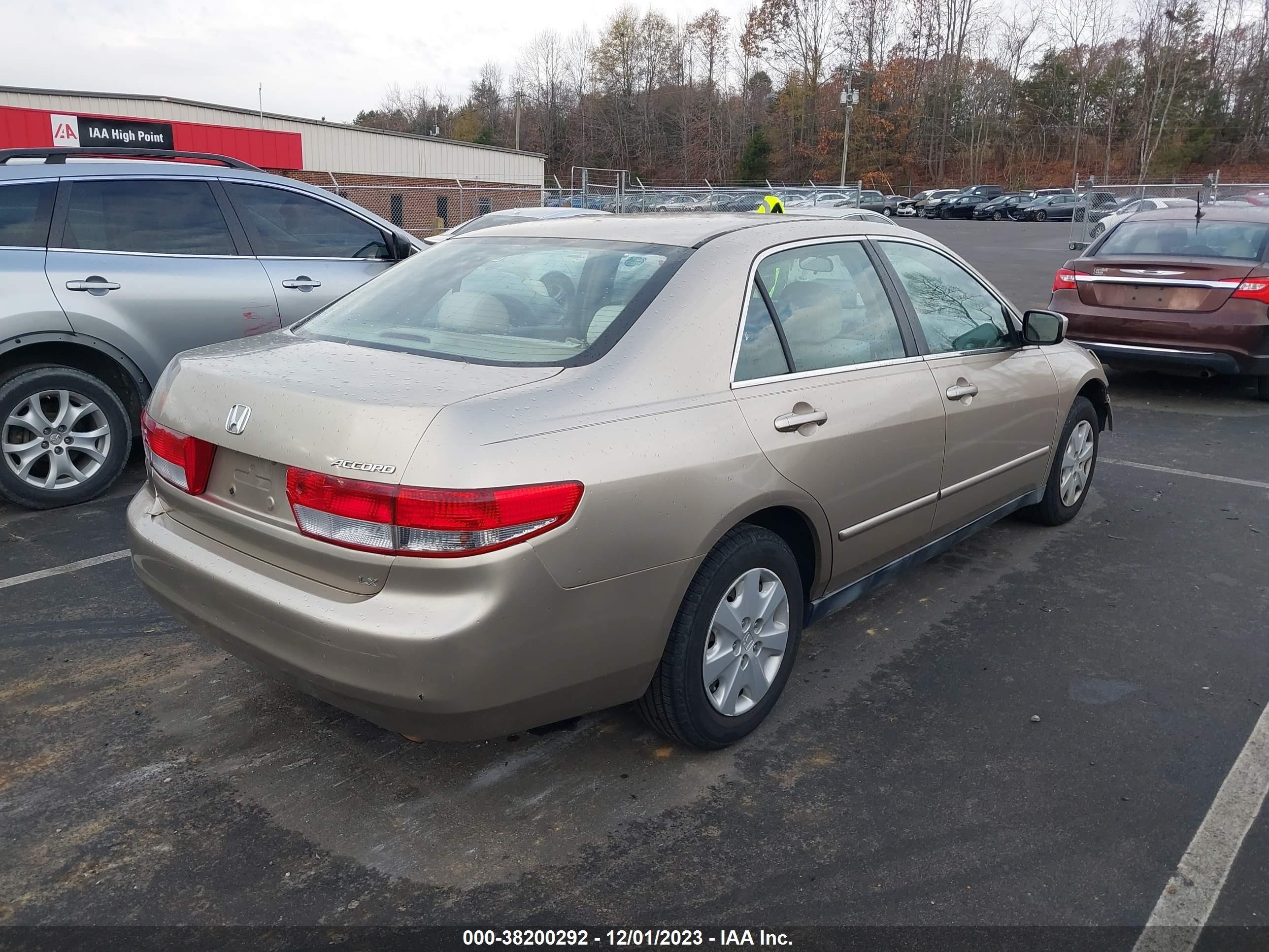 Photo 3 VIN: 1HGCM56393A145957 - HONDA ACCORD 