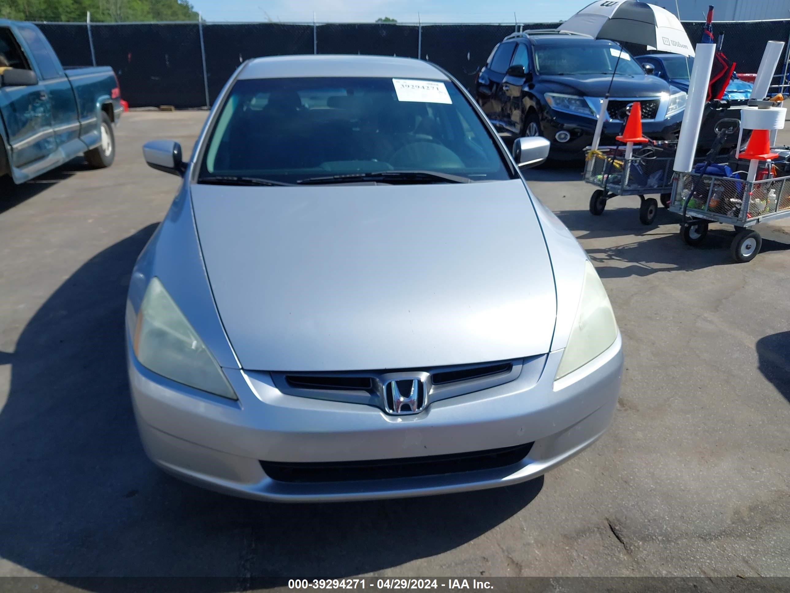 Photo 11 VIN: 1HGCM56394A094400 - HONDA ACCORD 