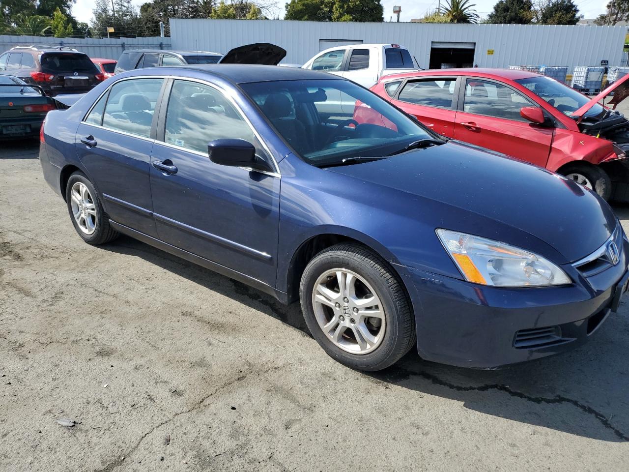 Photo 3 VIN: 1HGCM56396A016346 - HONDA ACCORD 