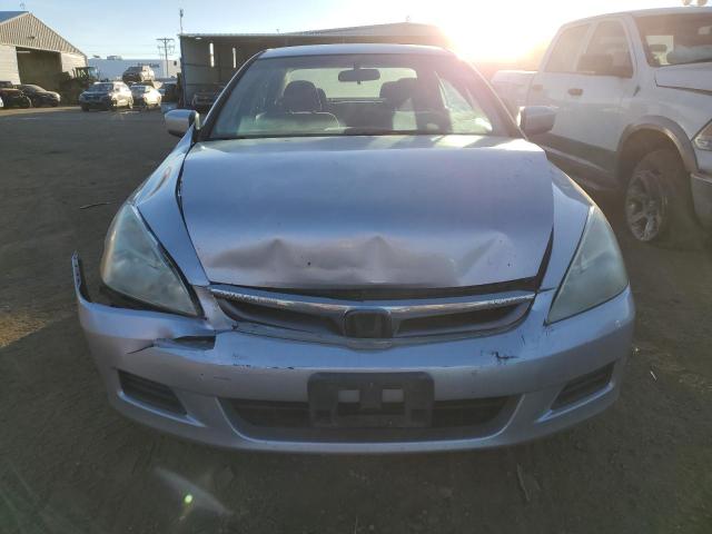 Photo 4 VIN: 1HGCM56396A047953 - HONDA ACCORD SE 