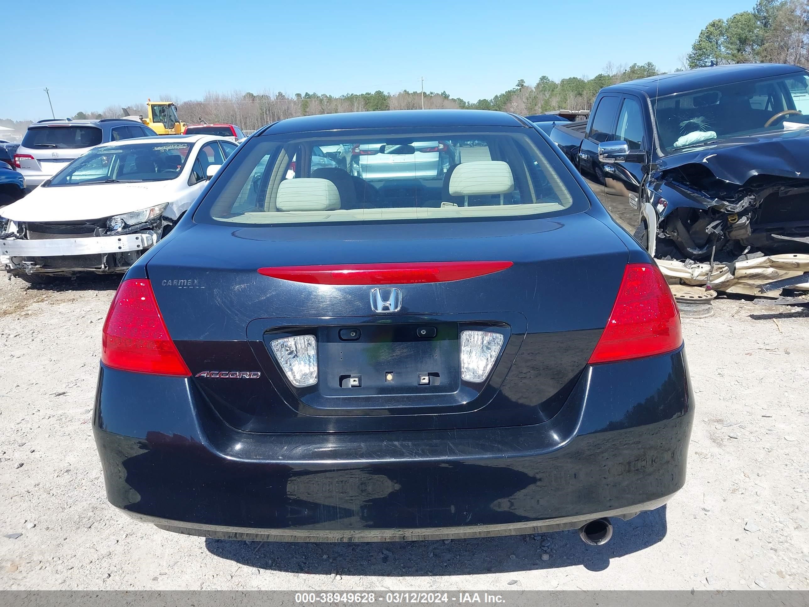 Photo 16 VIN: 1HGCM56396A059410 - HONDA ACCORD 