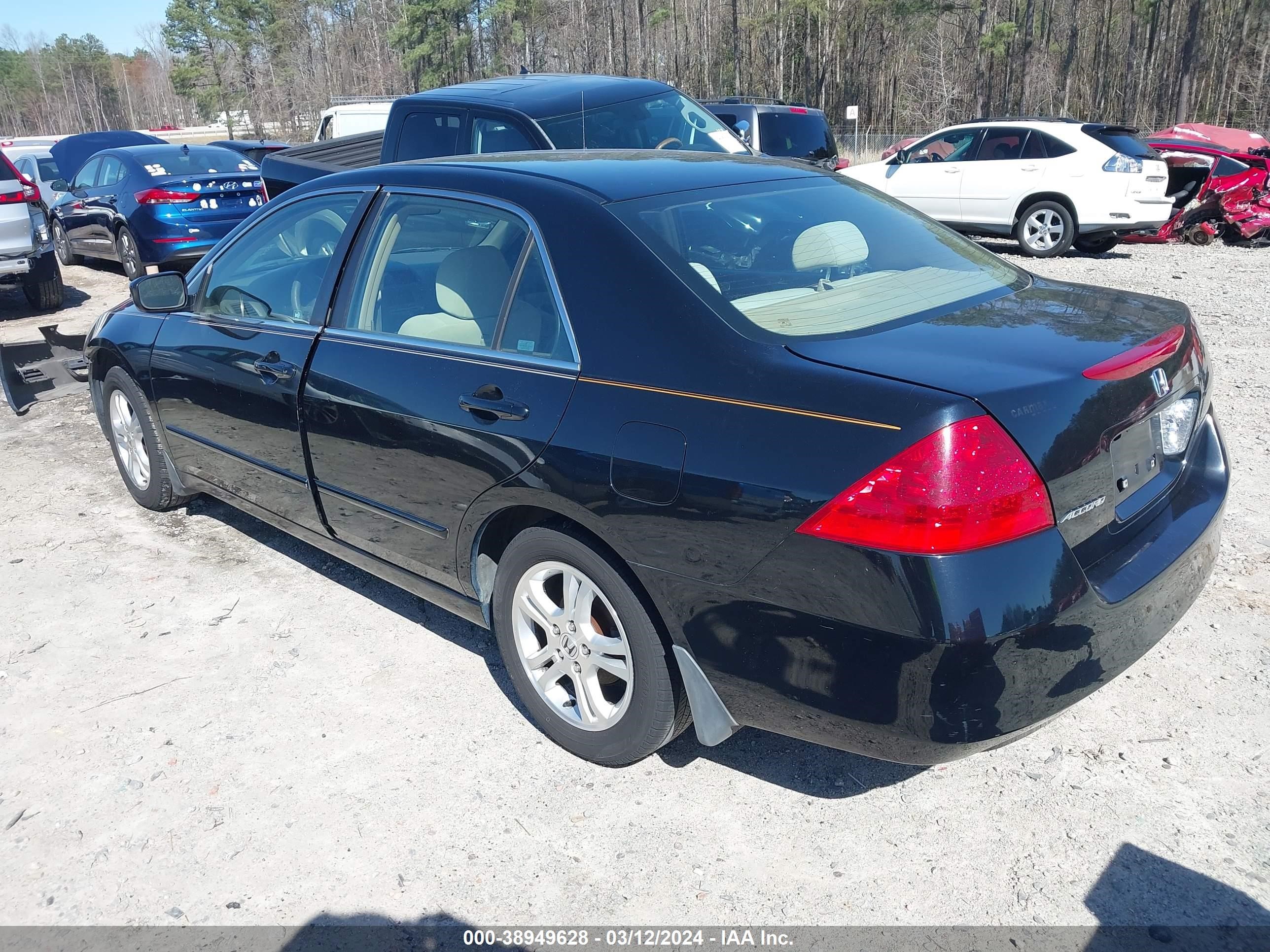 Photo 2 VIN: 1HGCM56396A059410 - HONDA ACCORD 