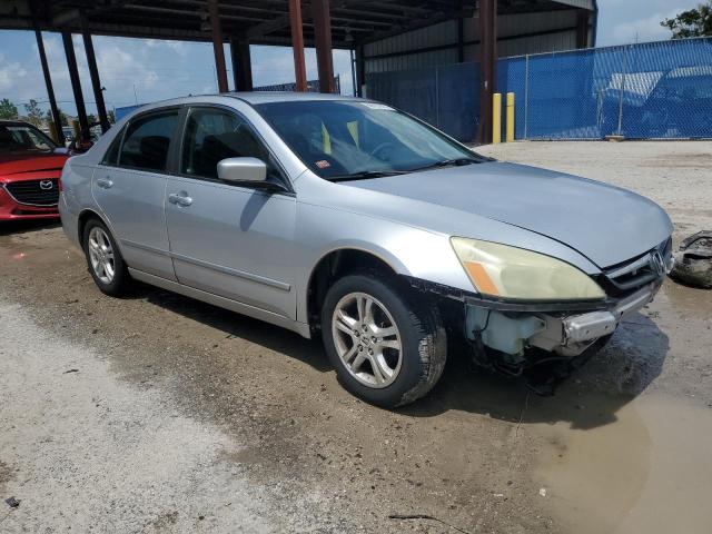 Photo 3 VIN: 1HGCM563X6A060131 - HONDA ACCORD SE 