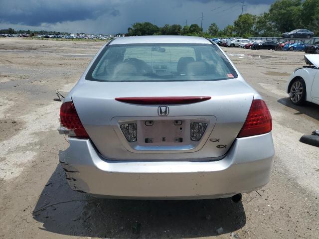 Photo 5 VIN: 1HGCM563X6A060131 - HONDA ACCORD SE 