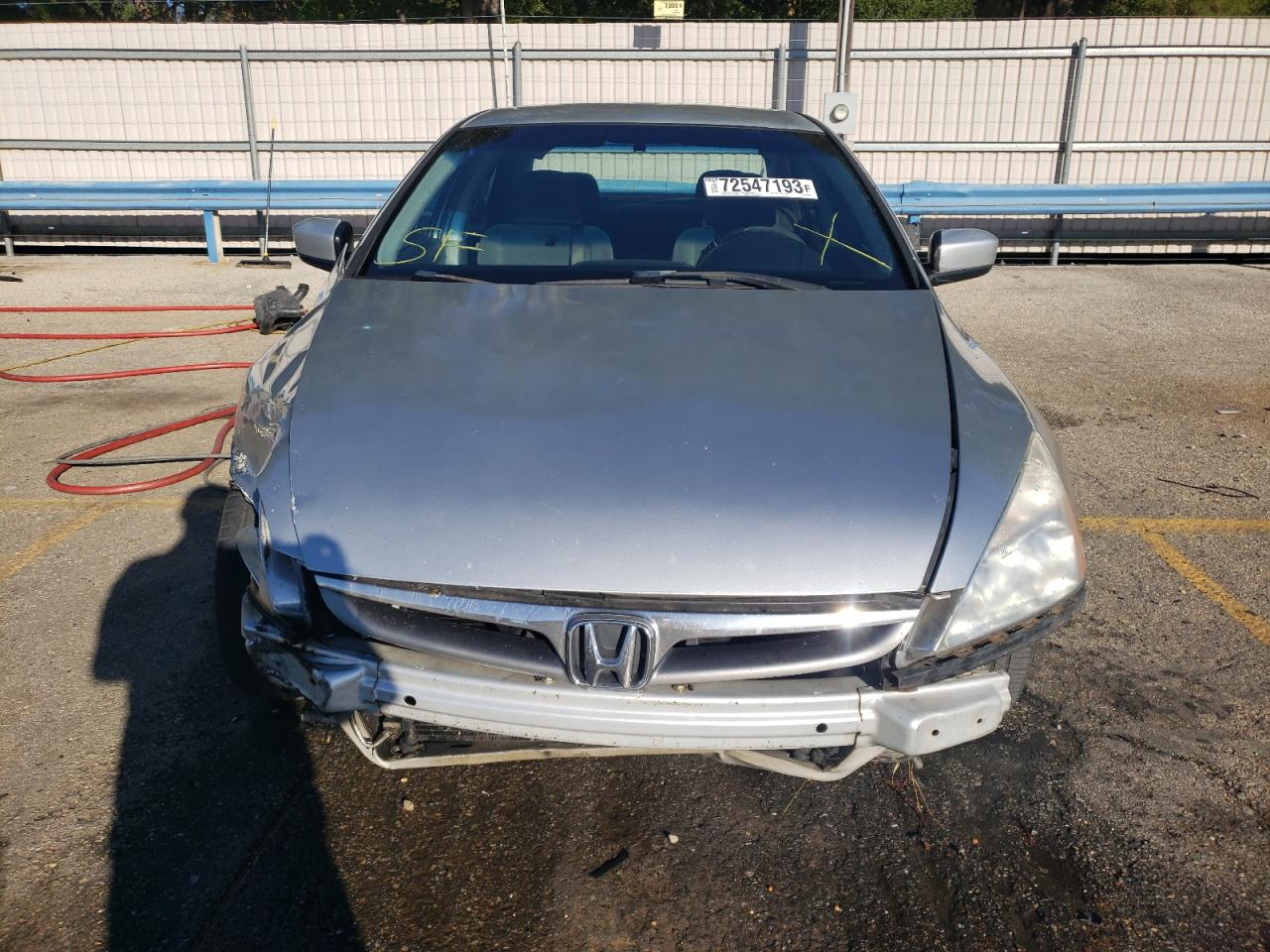 Photo 4 VIN: 1HGCM563X6A070948 - HONDA ACCORD 