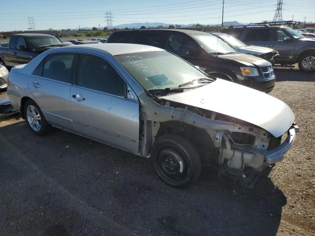 Photo 3 VIN: 1HGCM563X6A117881 - HONDA ACCORD SE 