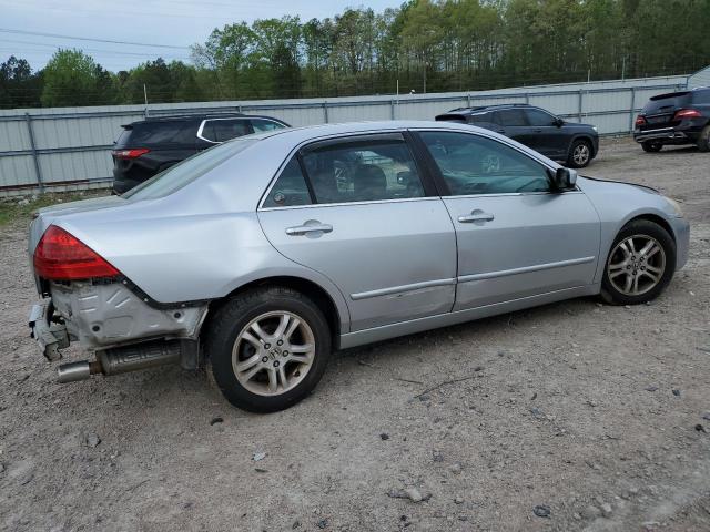 Photo 2 VIN: 1HGCM563X7A000724 - HONDA ACCORD 