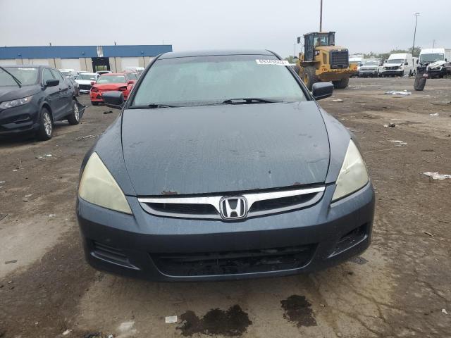 Photo 4 VIN: 1HGCM563X7A018902 - HONDA ACCORD SE 