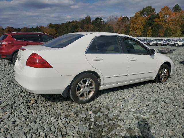 Photo 2 VIN: 1HGCM563X7A049213 - HONDA ACCORD SE 