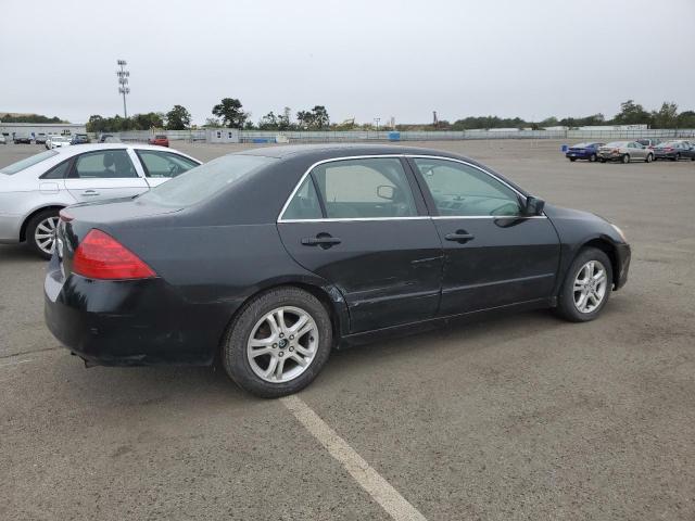 Photo 2 VIN: 1HGCM563X7A055660 - HONDA ACCORD SE 